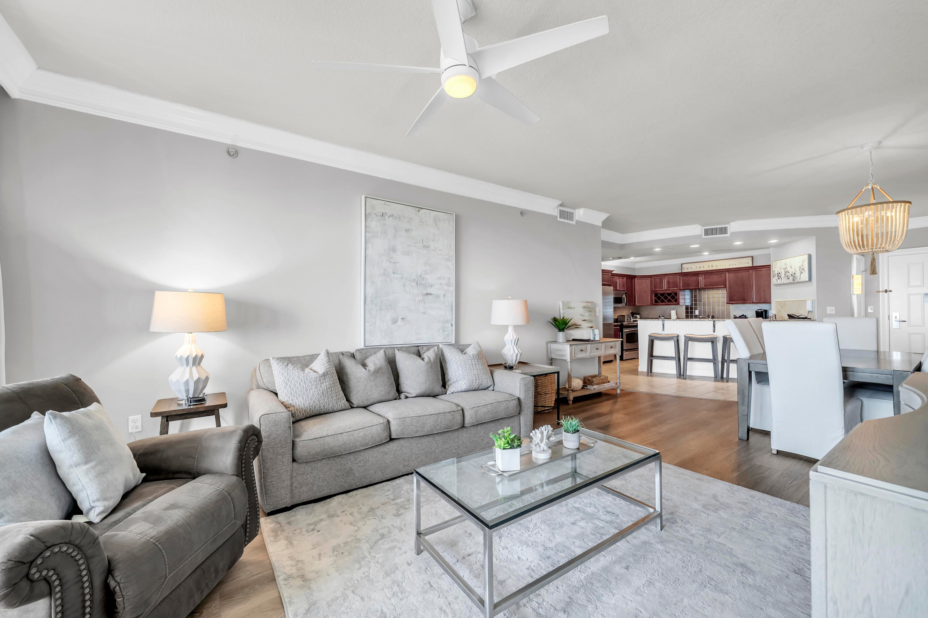 EMERALD GRANDE - Residential