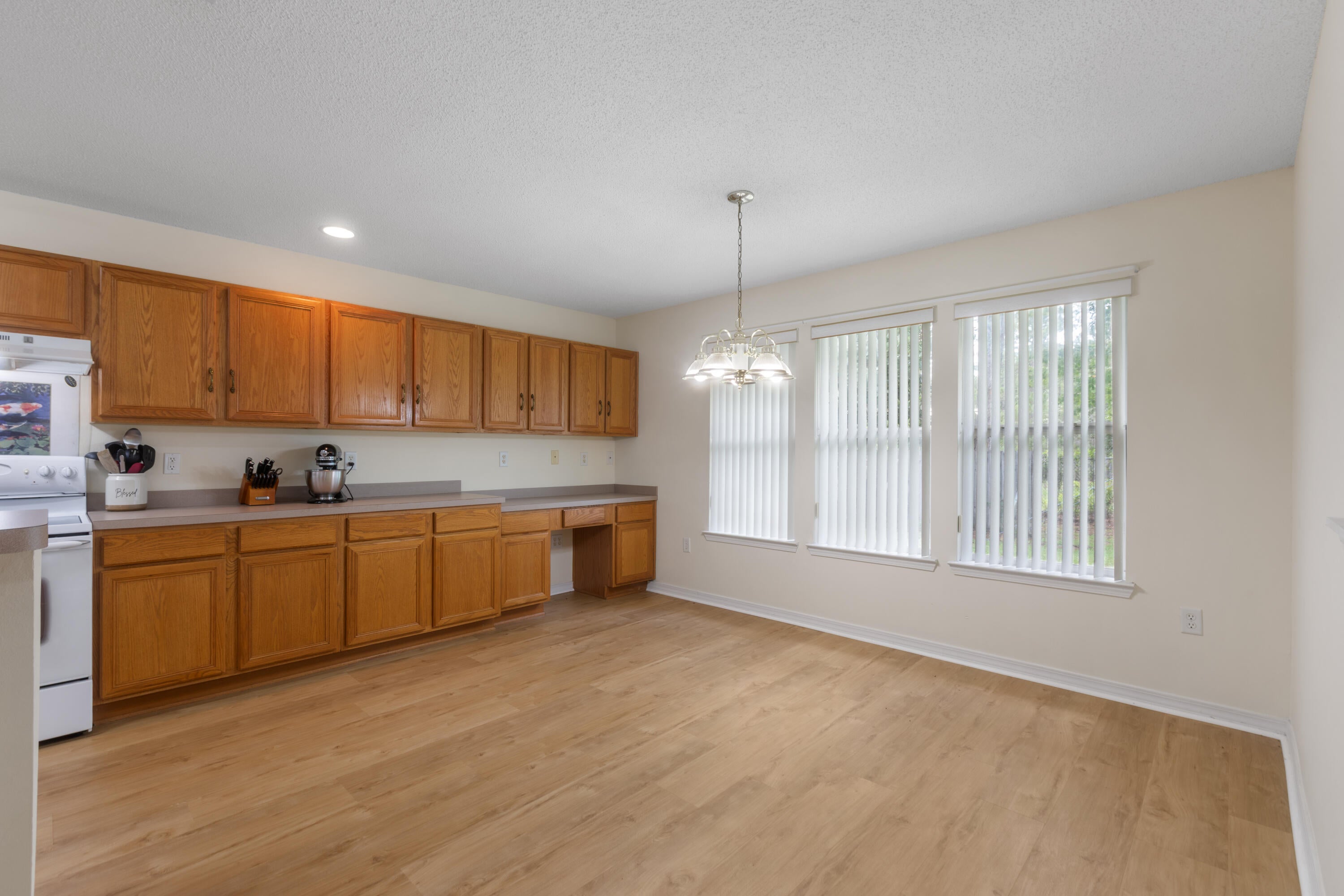 ASHBERRY WOODS - Residential