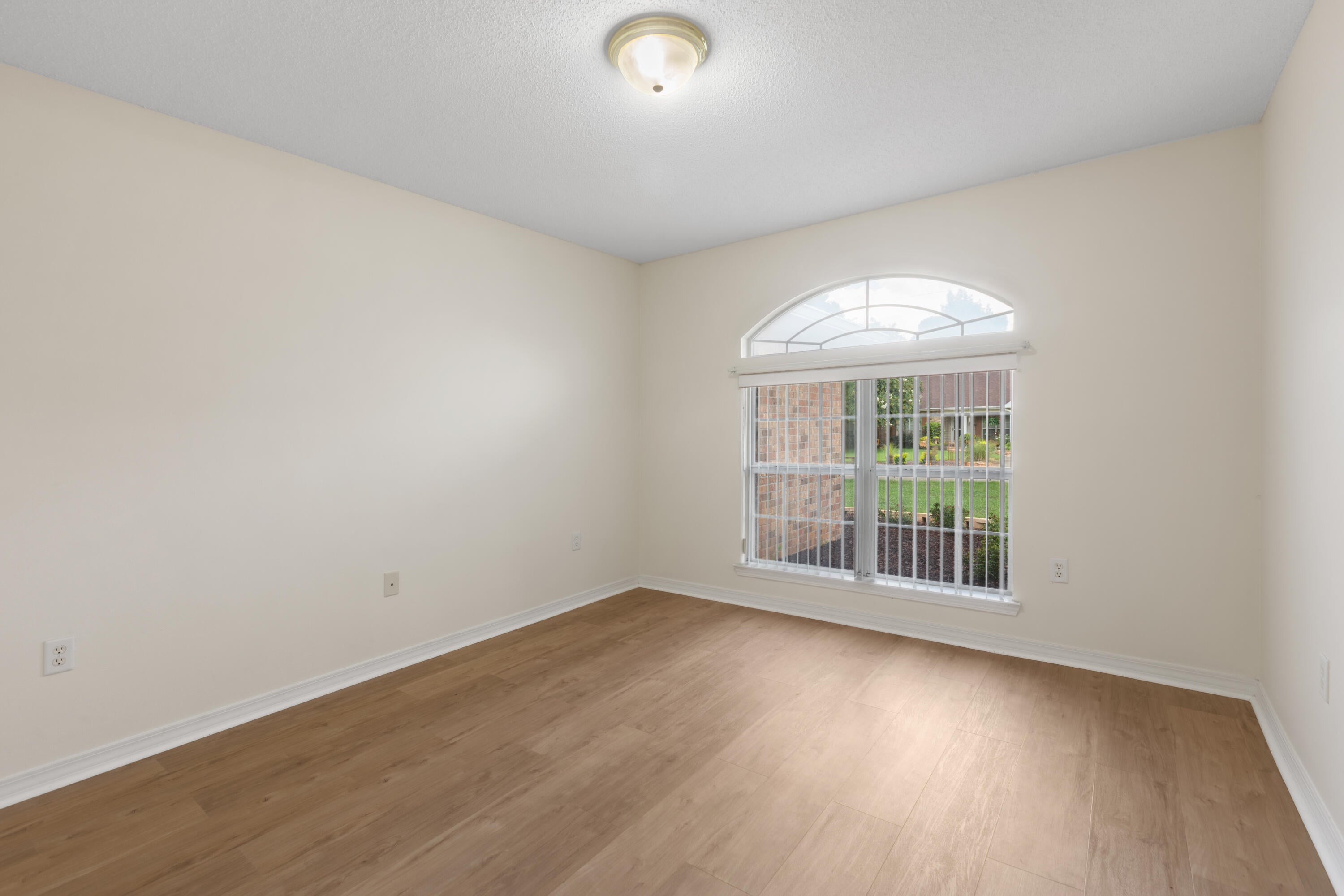 ASHBERRY WOODS - Residential