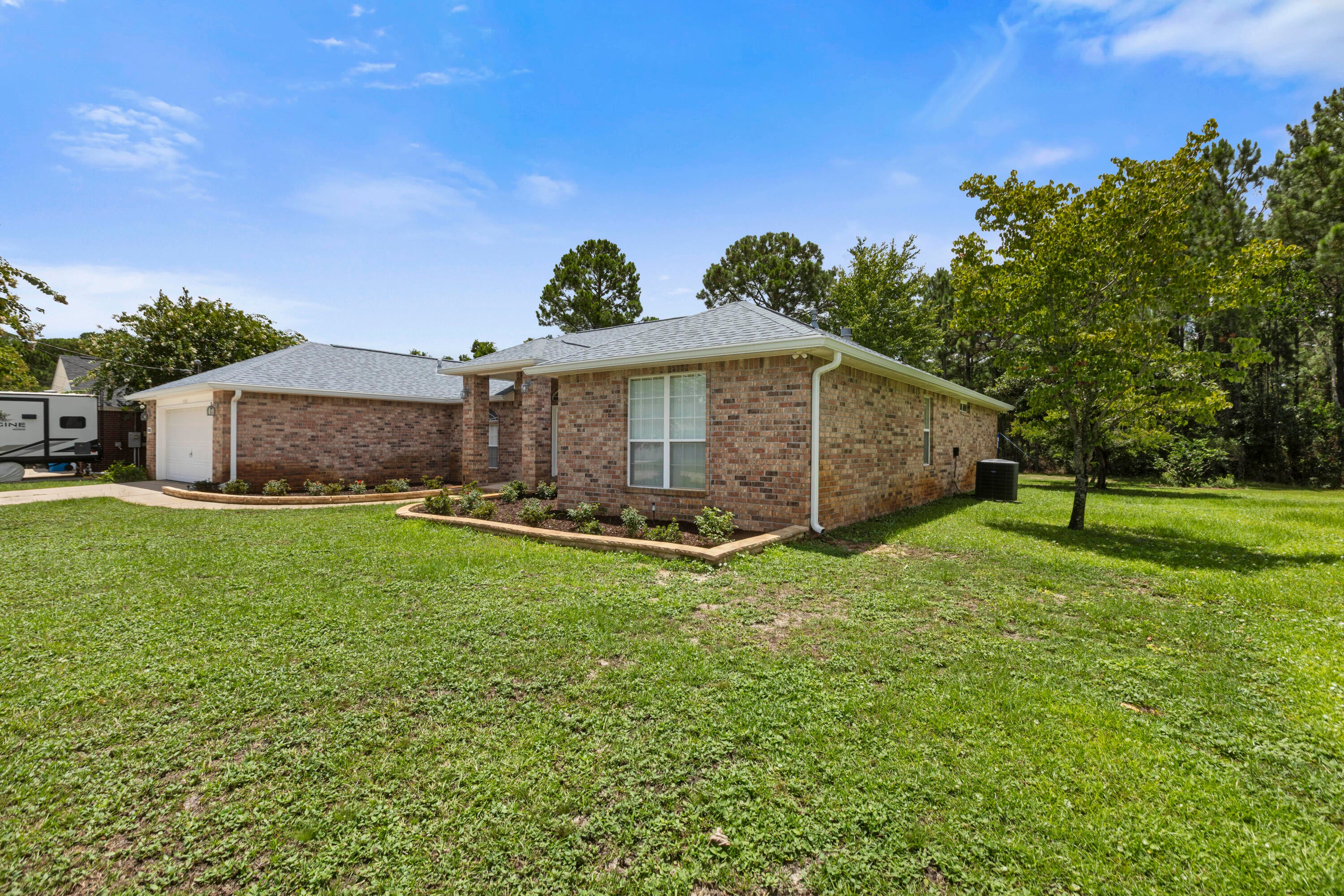 ASHBERRY WOODS - Residential