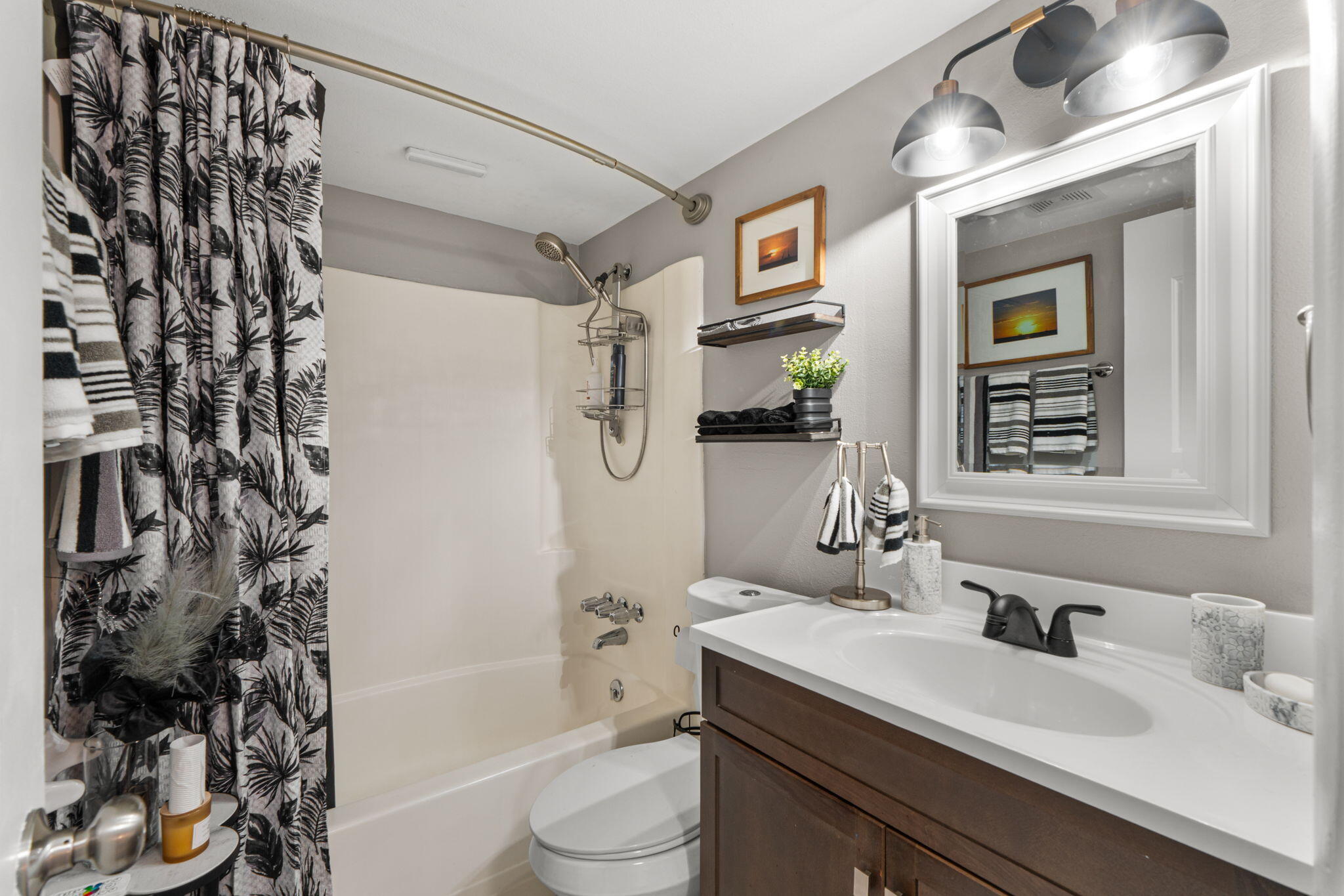 CEDARS CONDO - Residential