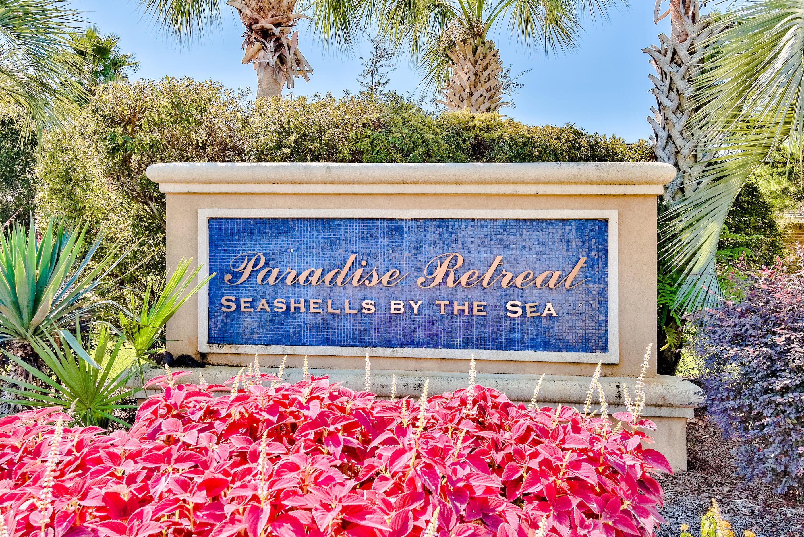 PARADISE RETREAT - Residential