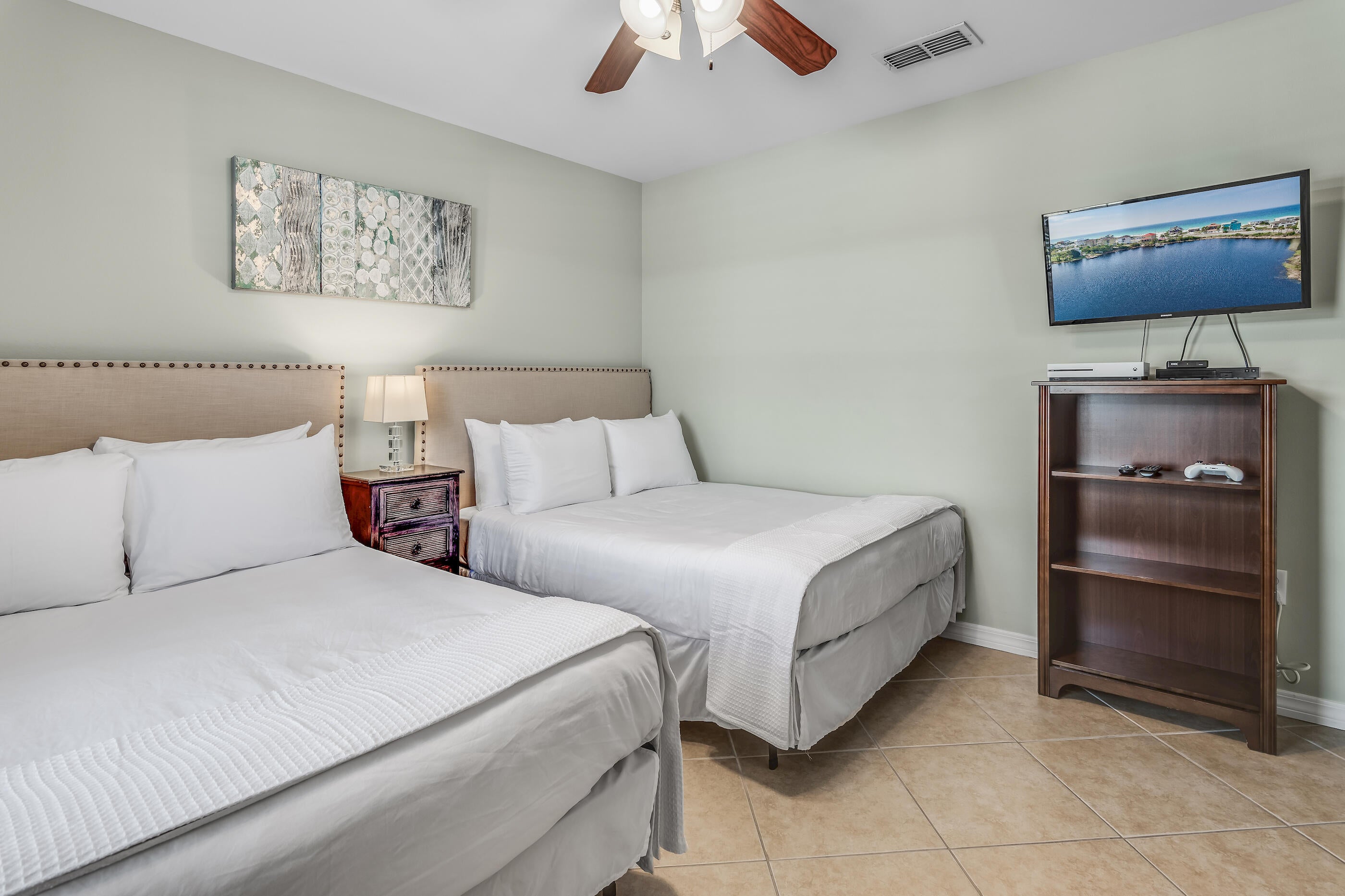 PARADISE RETREAT - Residential