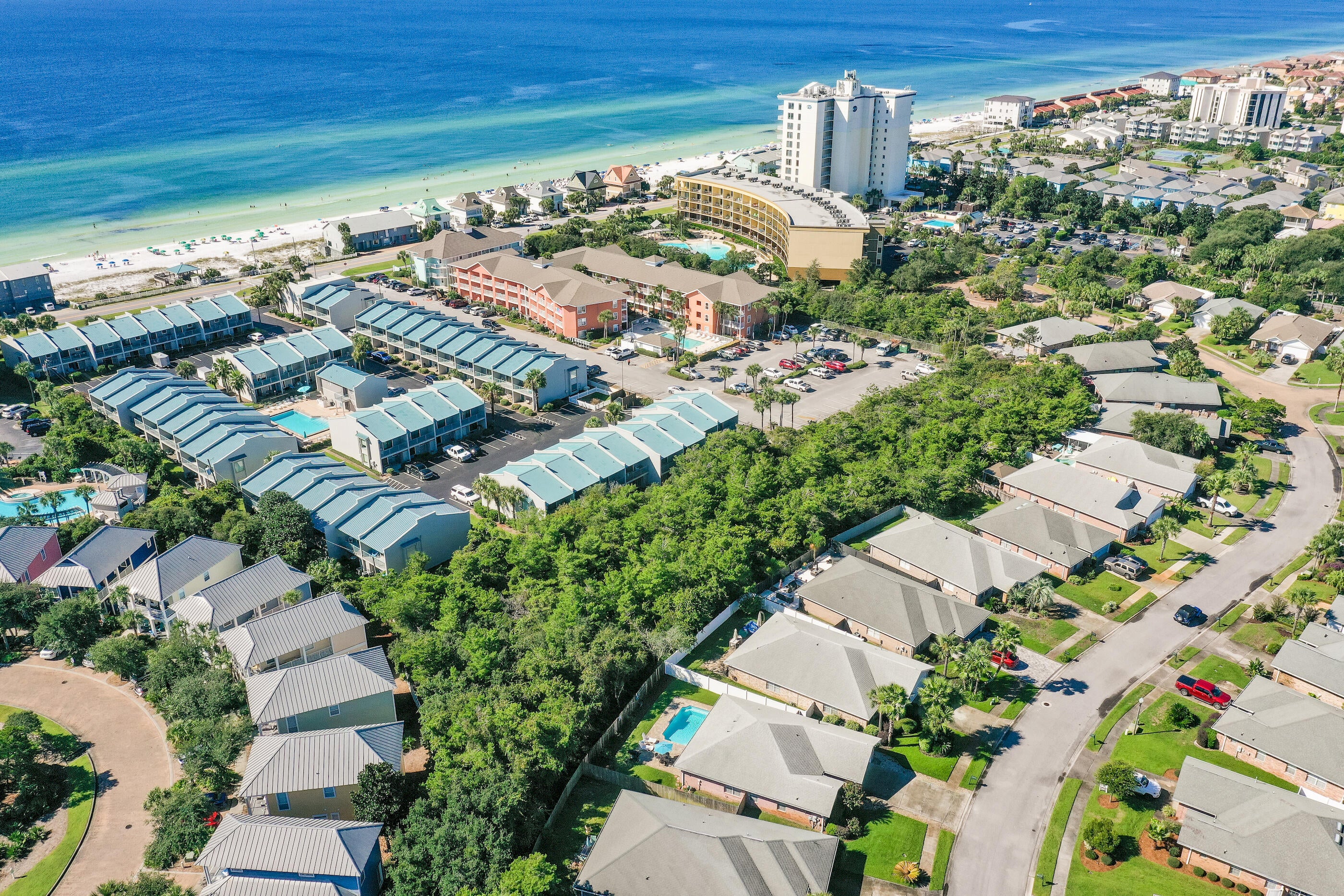 PARADISE RETREAT - Residential