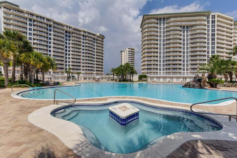 ST. LUCIA AT SILVER SHELLS - Residential