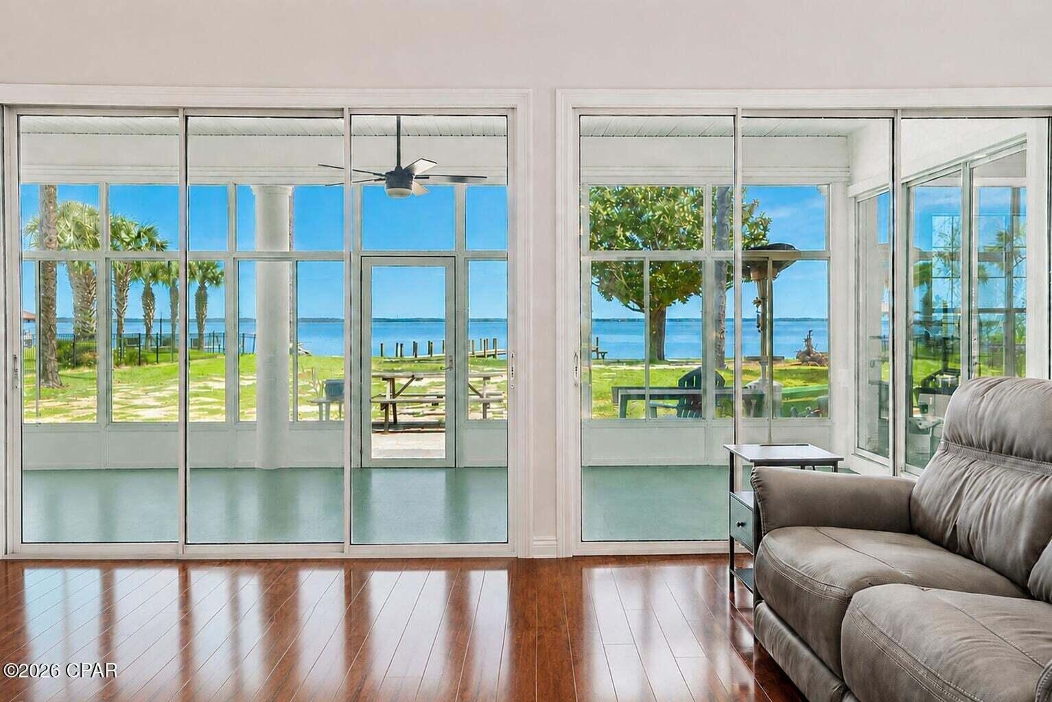 COLONY CLUB HARBOUR PH 1 - Residential