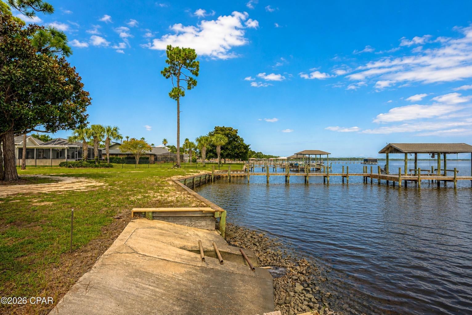COLONY CLUB HARBOUR PH 1 - Residential