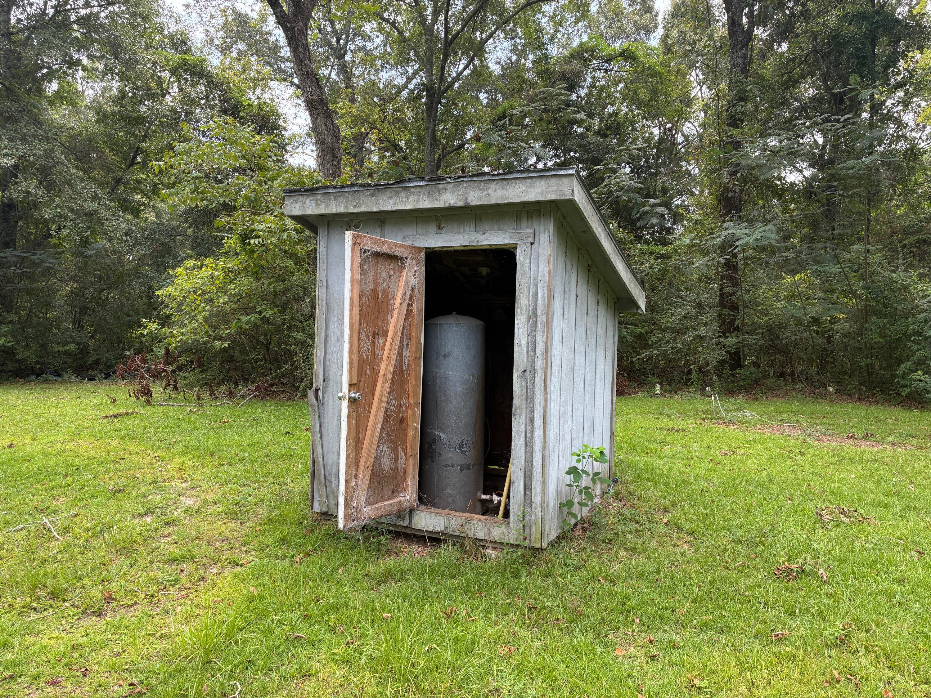 Along the Florida/Alabama Line - Land