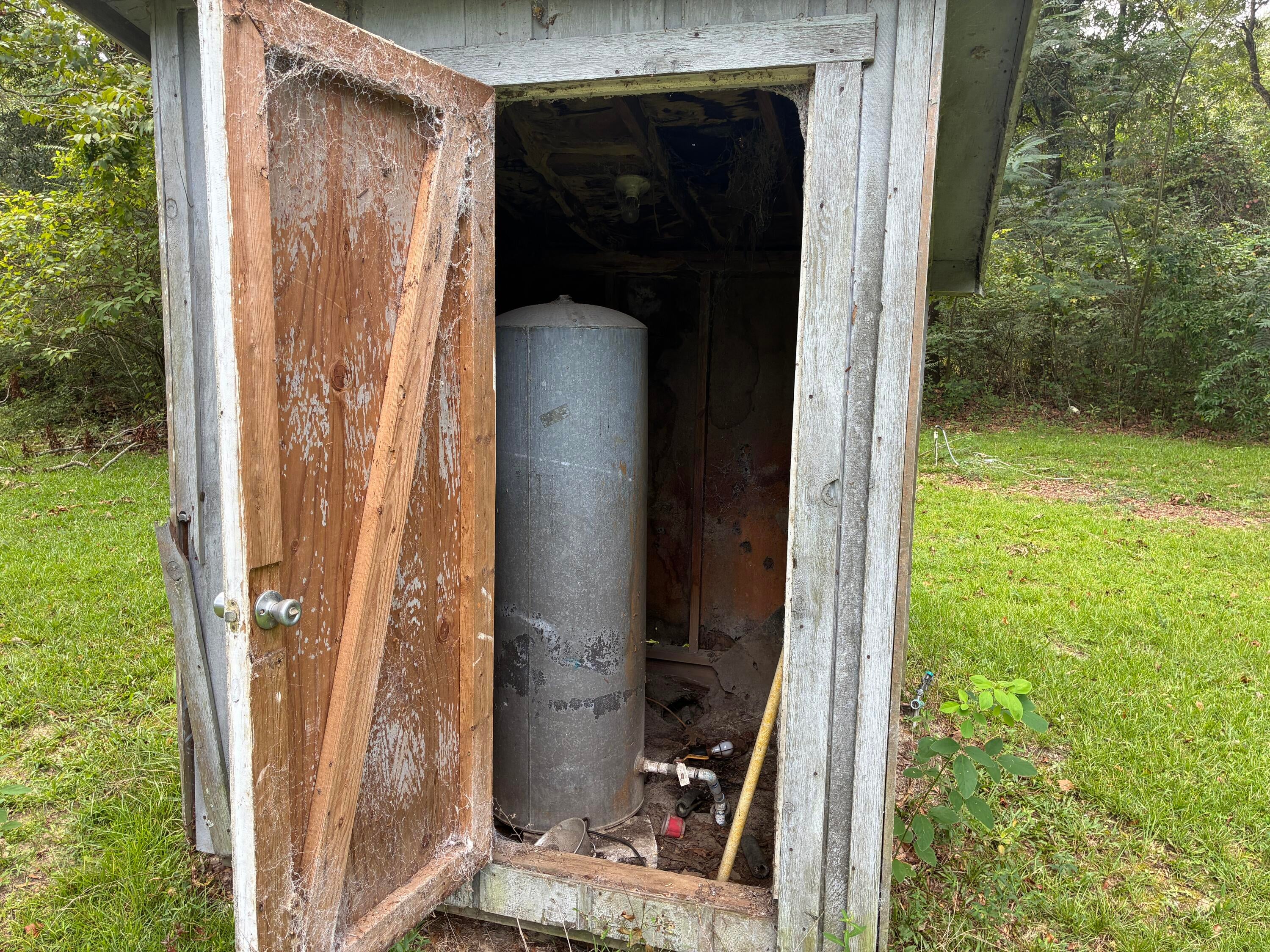 Along the Florida/Alabama Line - Land