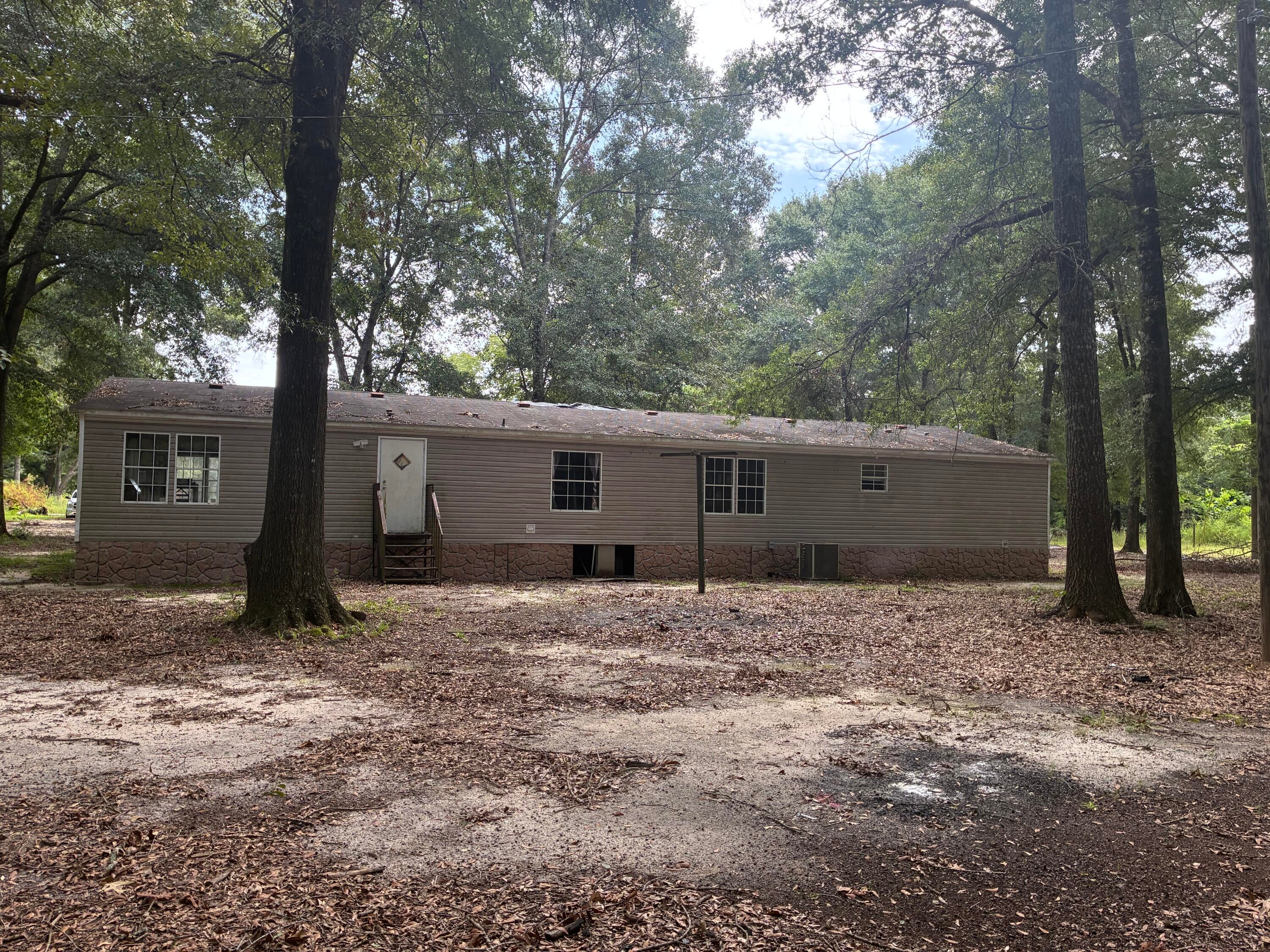 Along the Florida/Alabama Line - Land