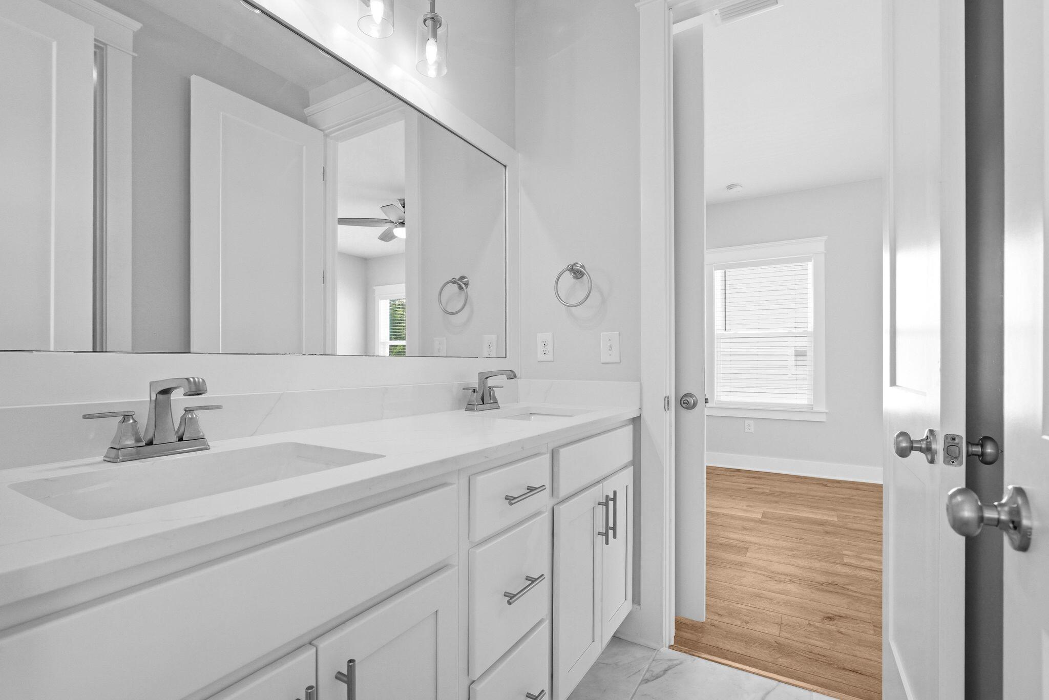 Daxton On The Bay - Residential