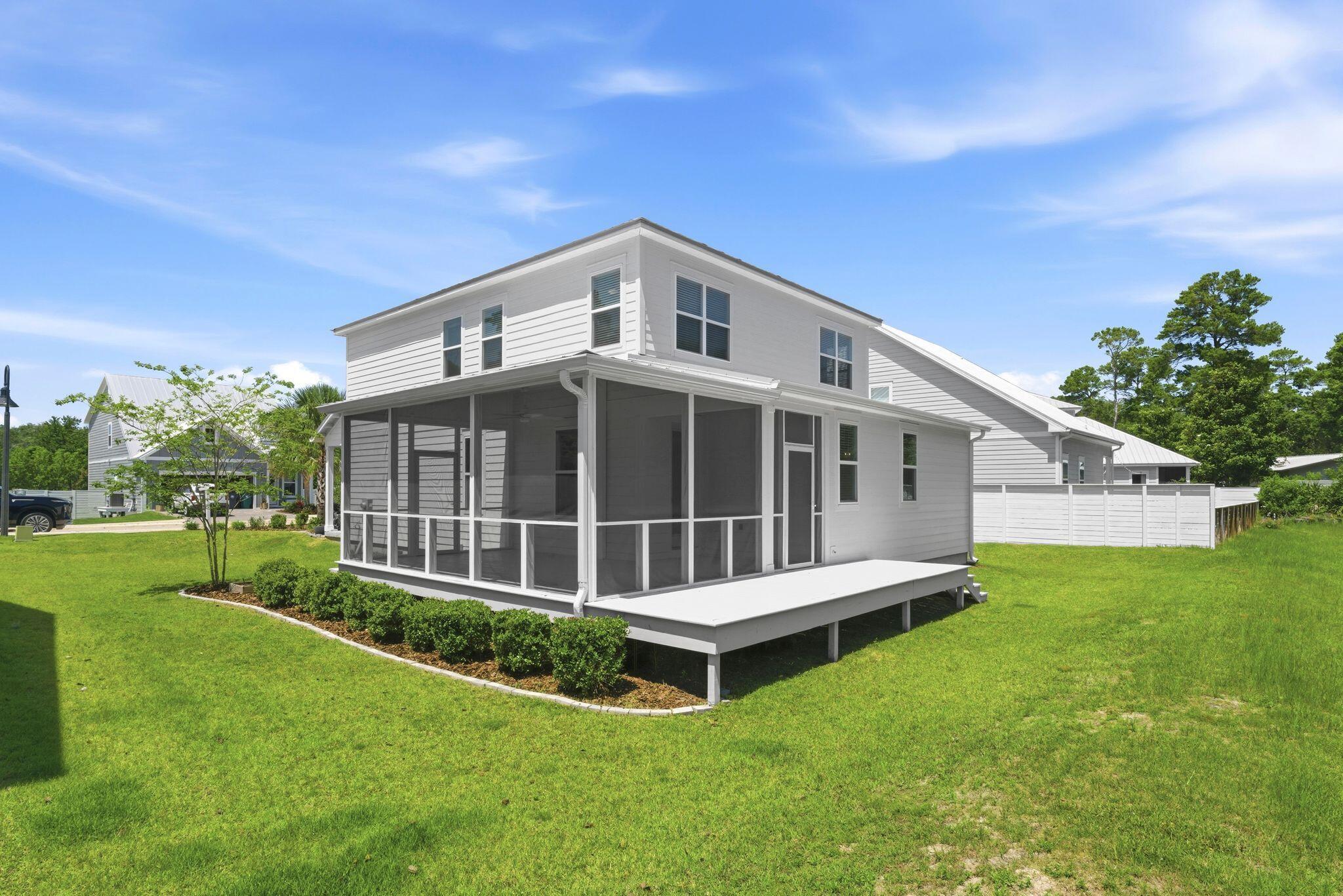 Daxton On The Bay - Residential