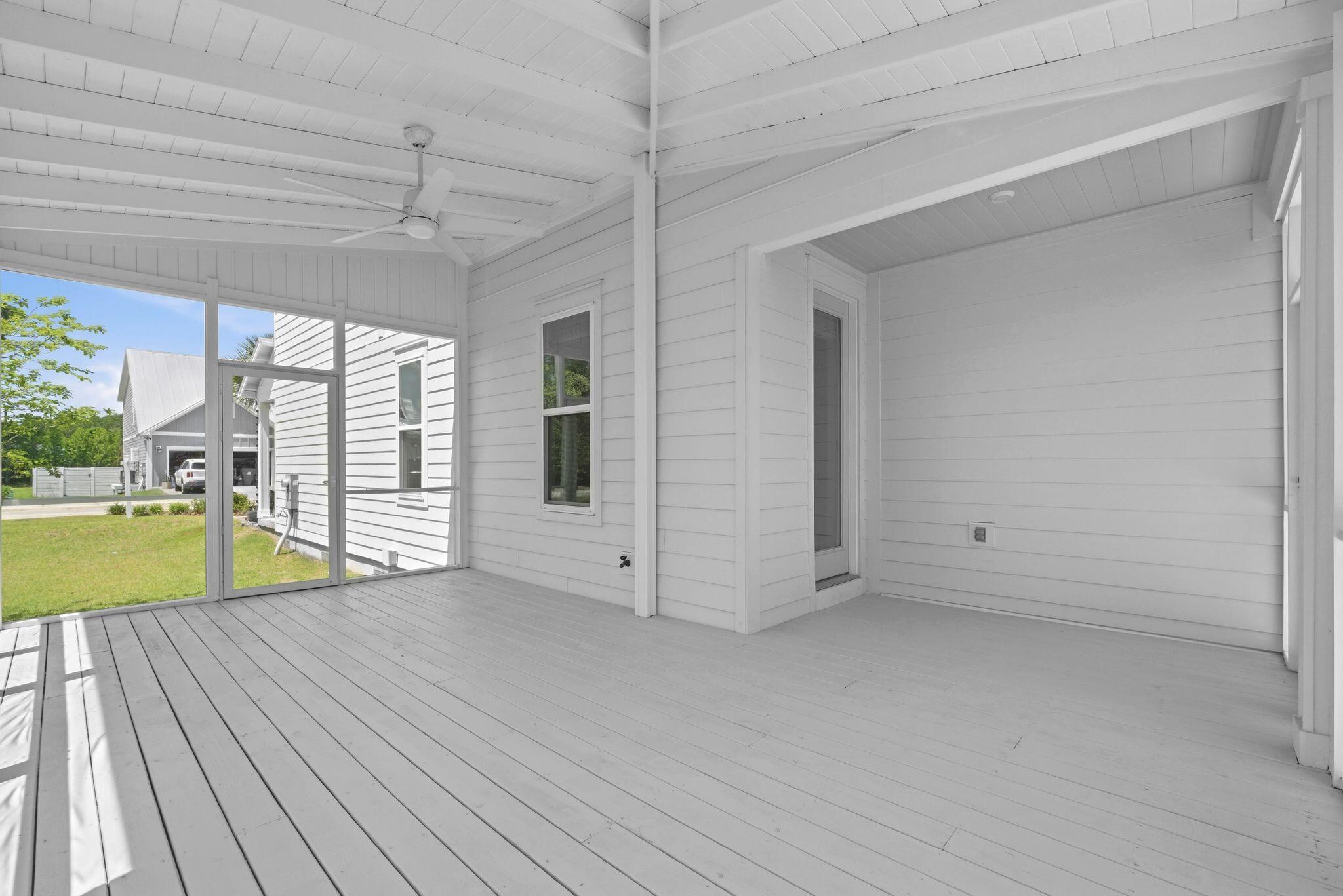 Daxton On The Bay - Residential