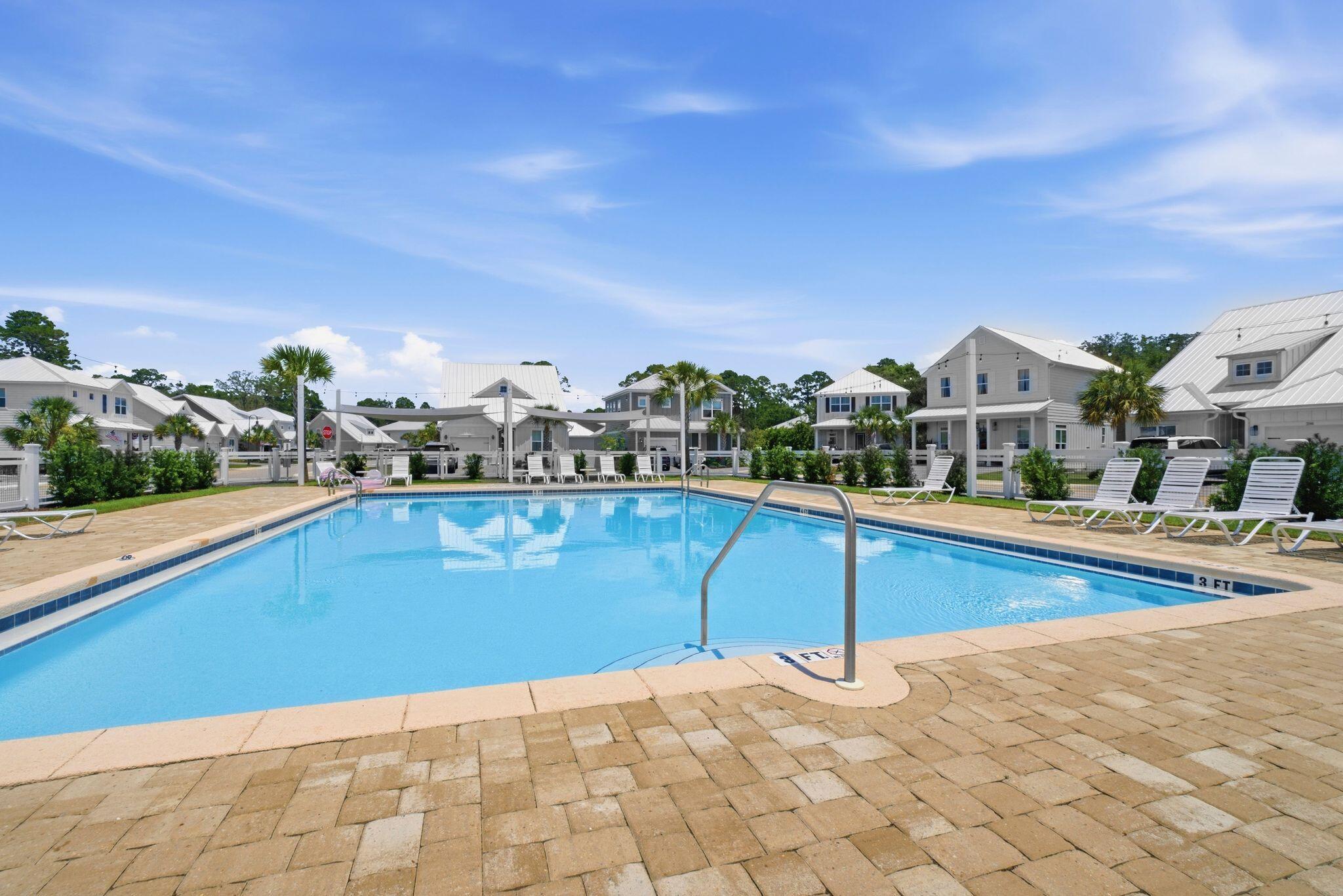 Daxton On The Bay - Residential