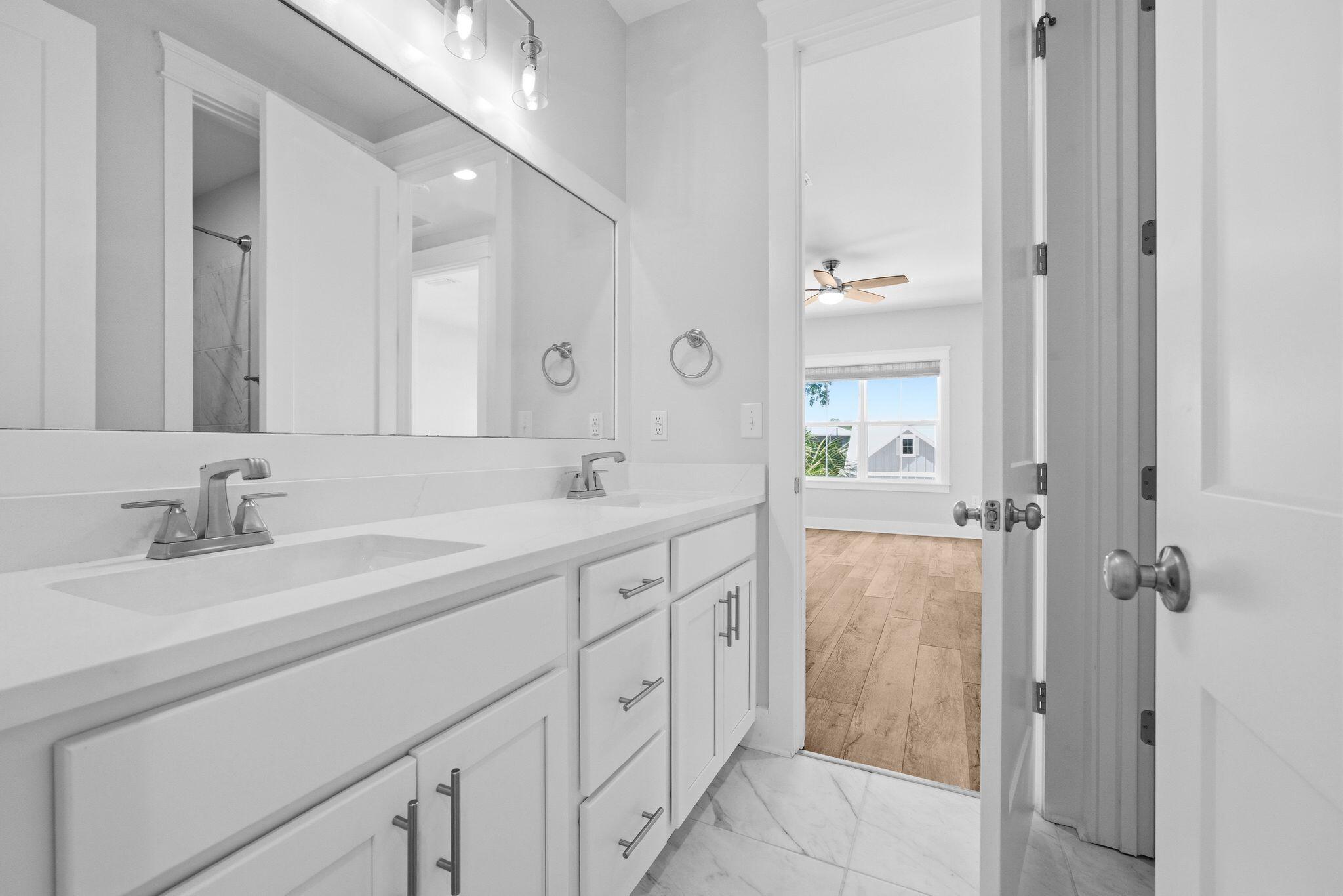 Daxton On The Bay - Residential
