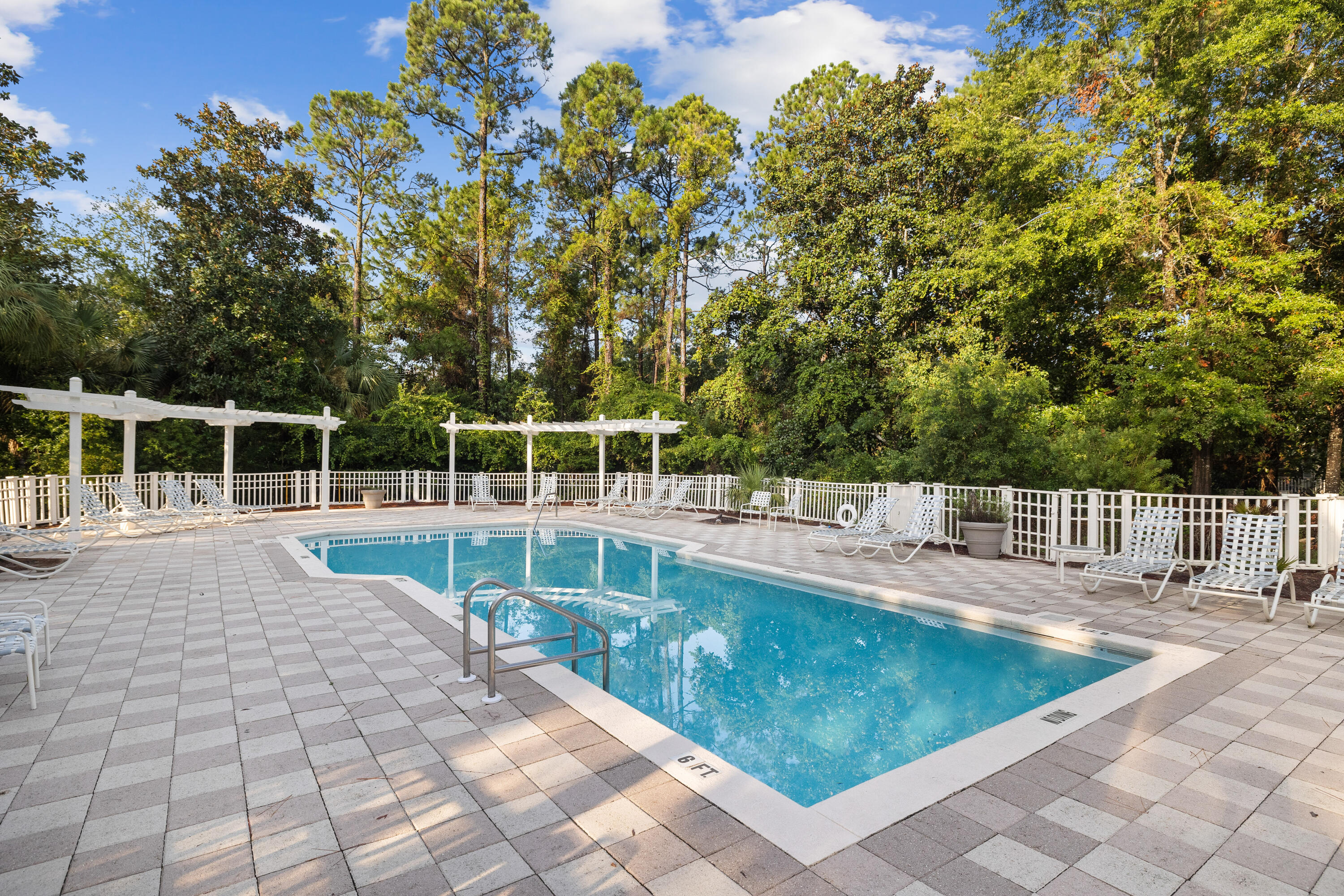 GROVE BY THE SEA - Residential