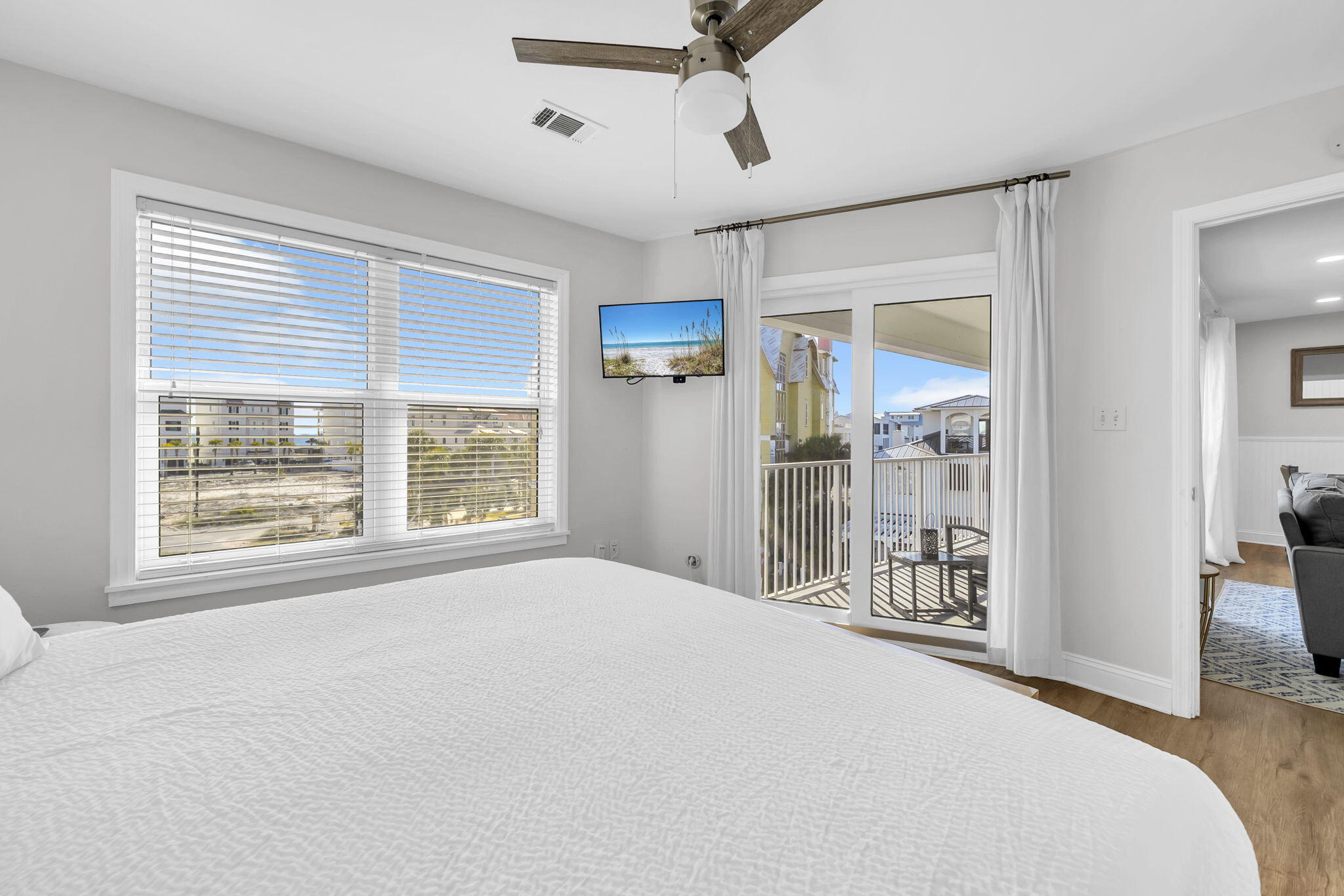 BEACHSIDE VILLAS CONDO - Residential