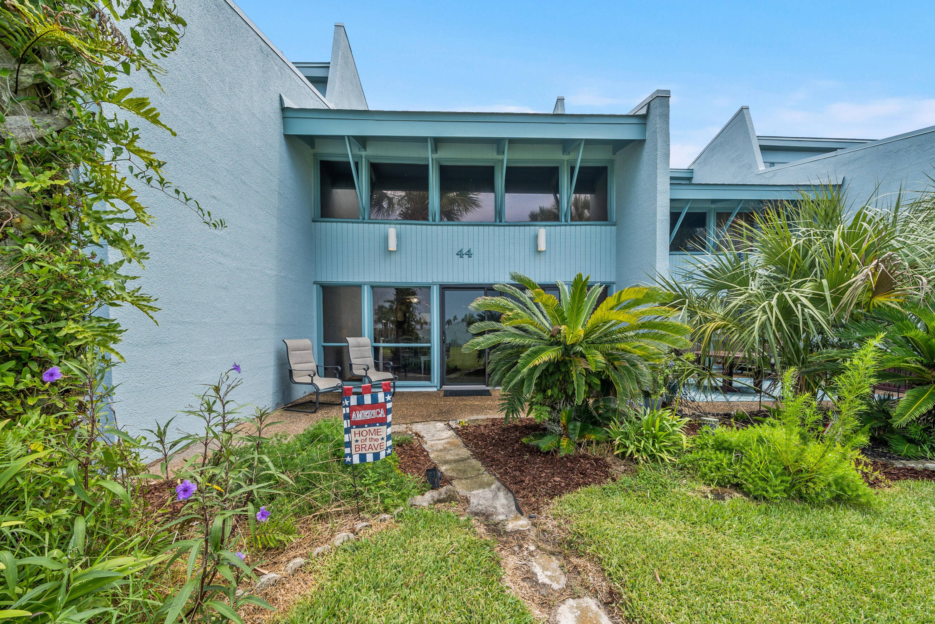 SUNNYSIDE BEACH & TENNIS CONDO - Residential