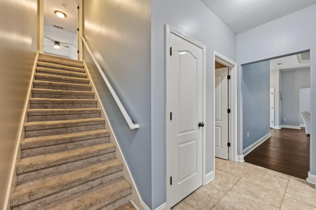 FOX VALLEY - Residential
