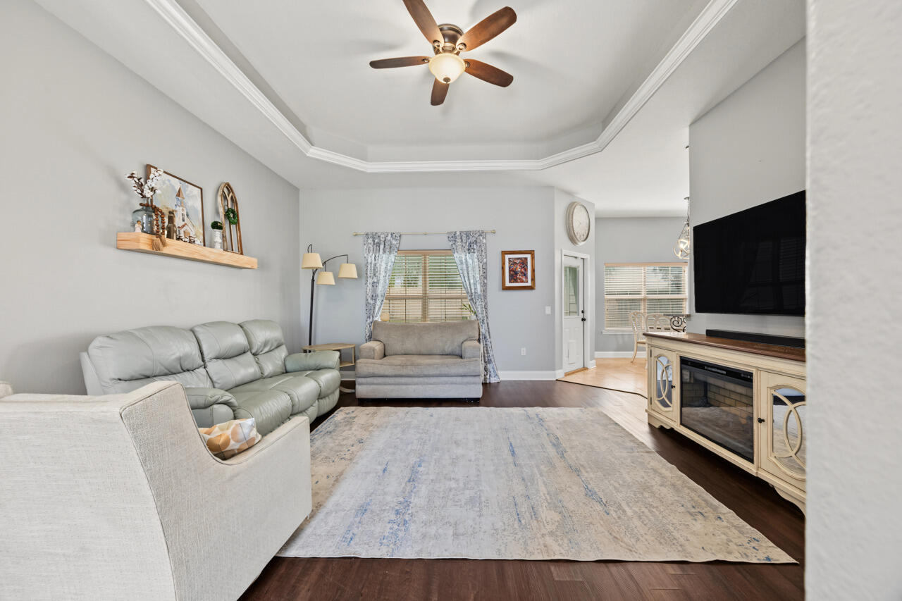 FOX VALLEY - Residential