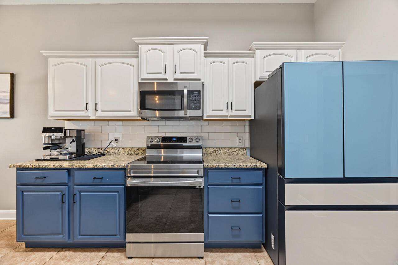 FOX VALLEY - Residential