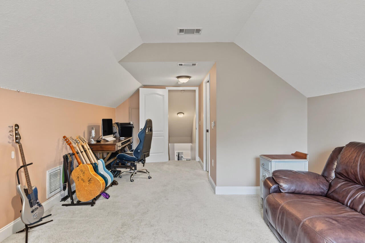 FOX VALLEY - Residential