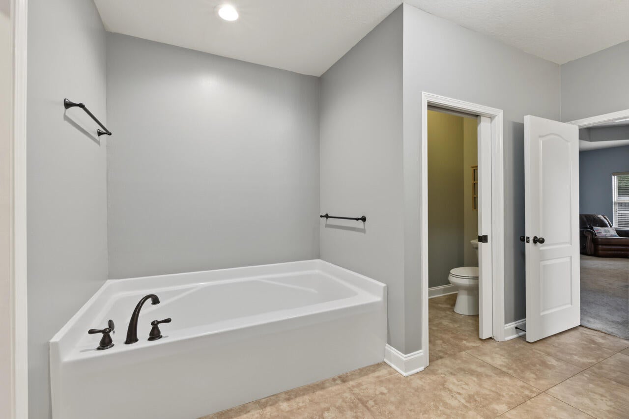FOX VALLEY - Residential