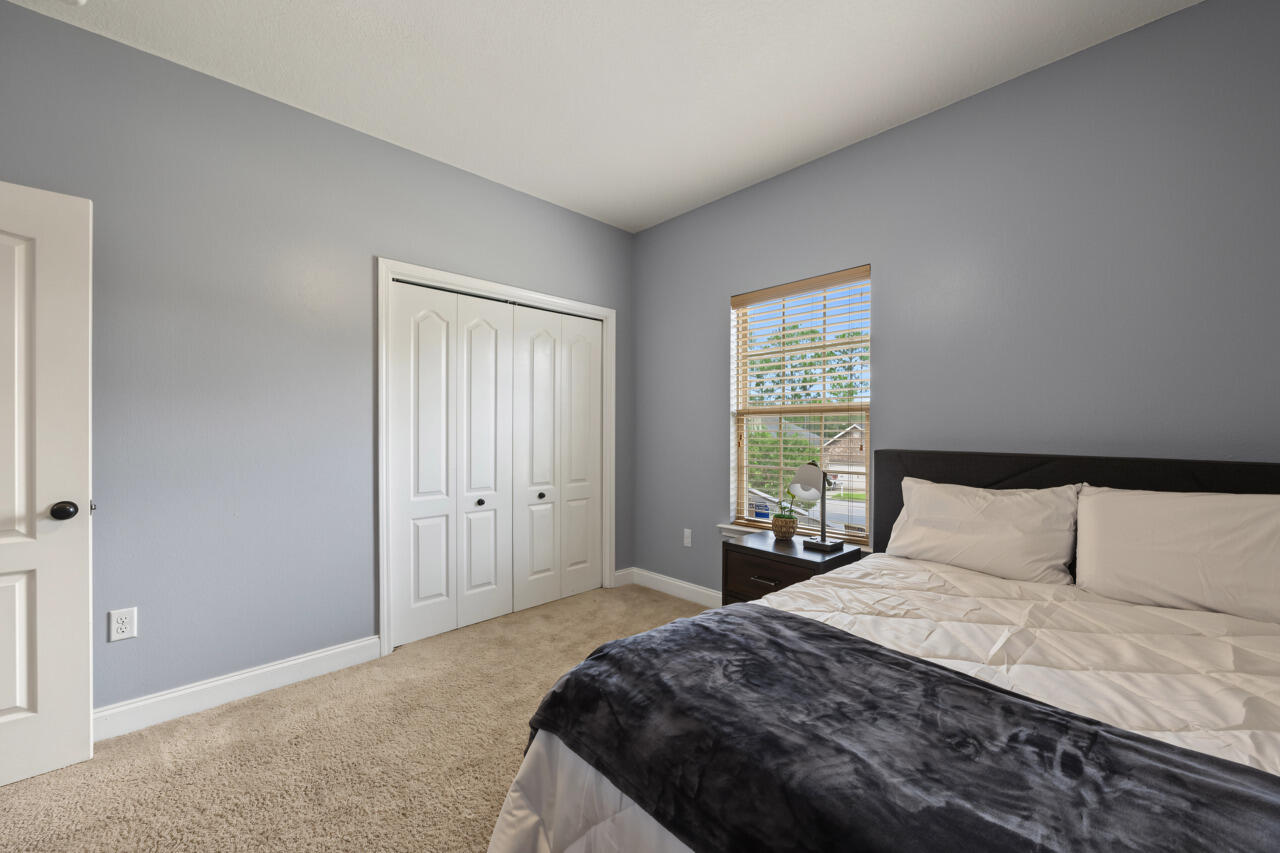 FOX VALLEY - Residential