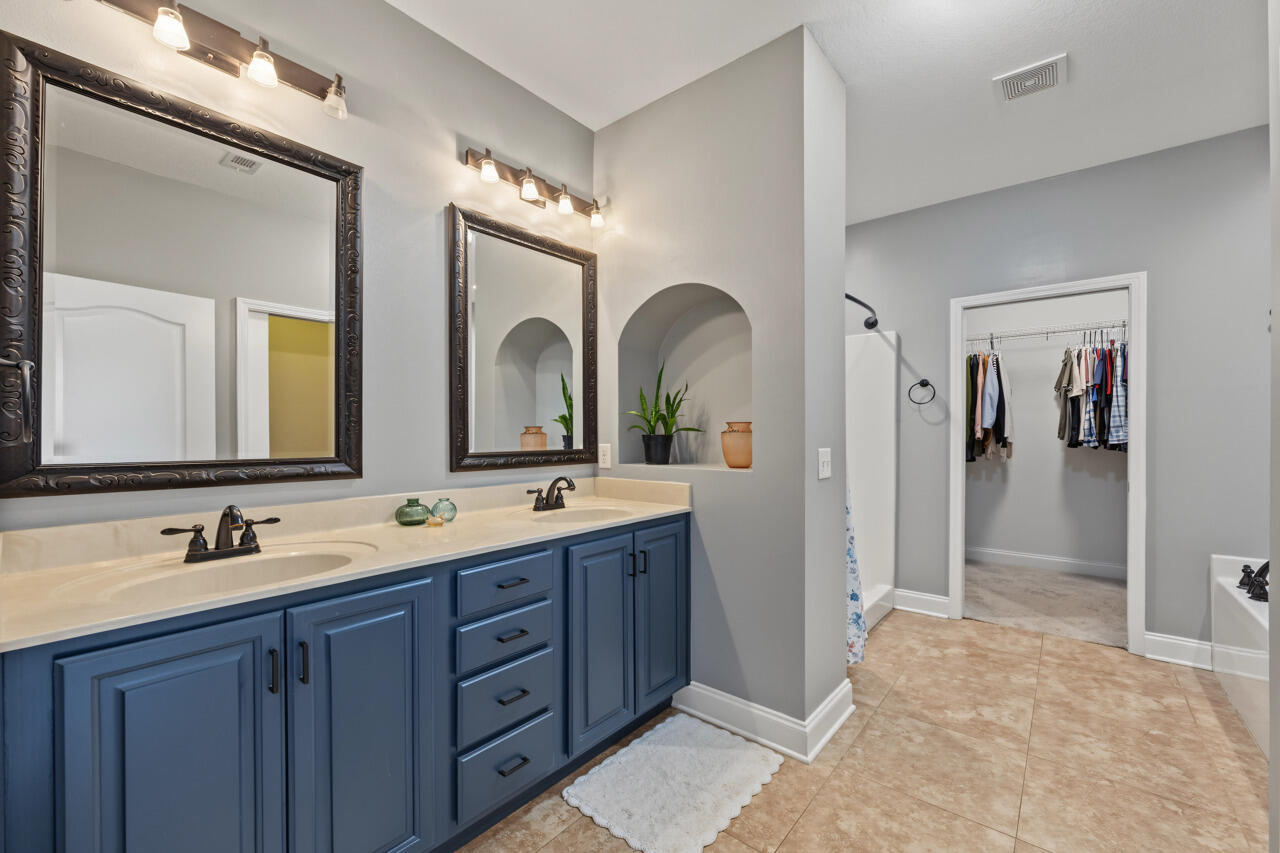 FOX VALLEY - Residential
