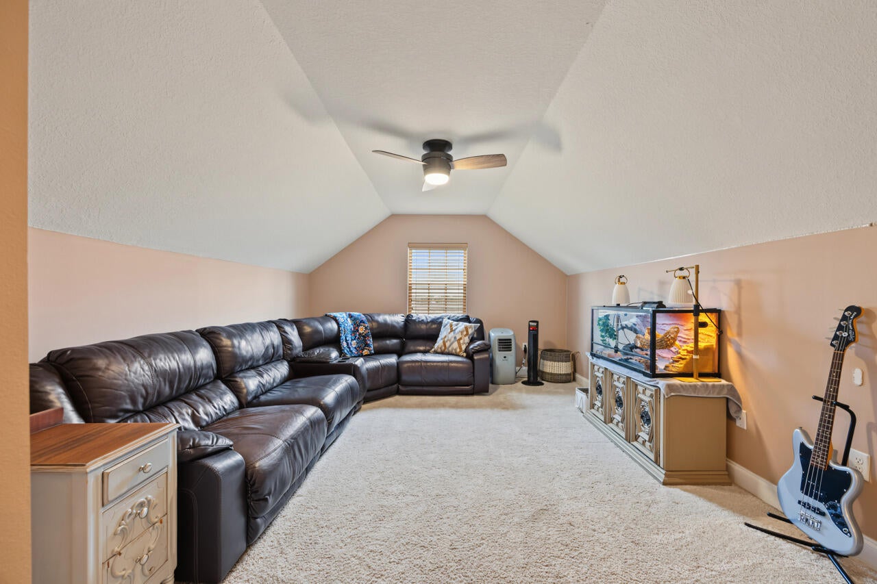 FOX VALLEY - Residential