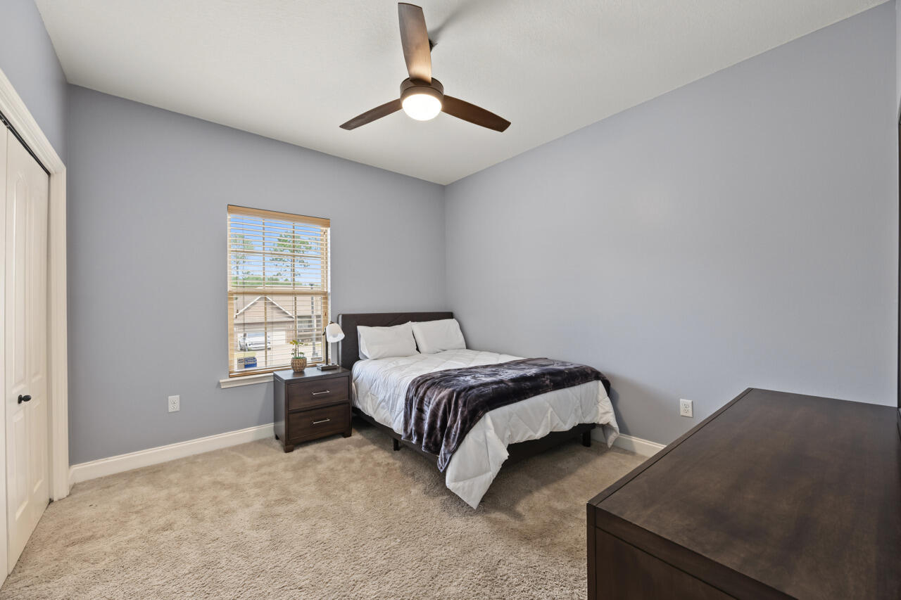 FOX VALLEY - Residential