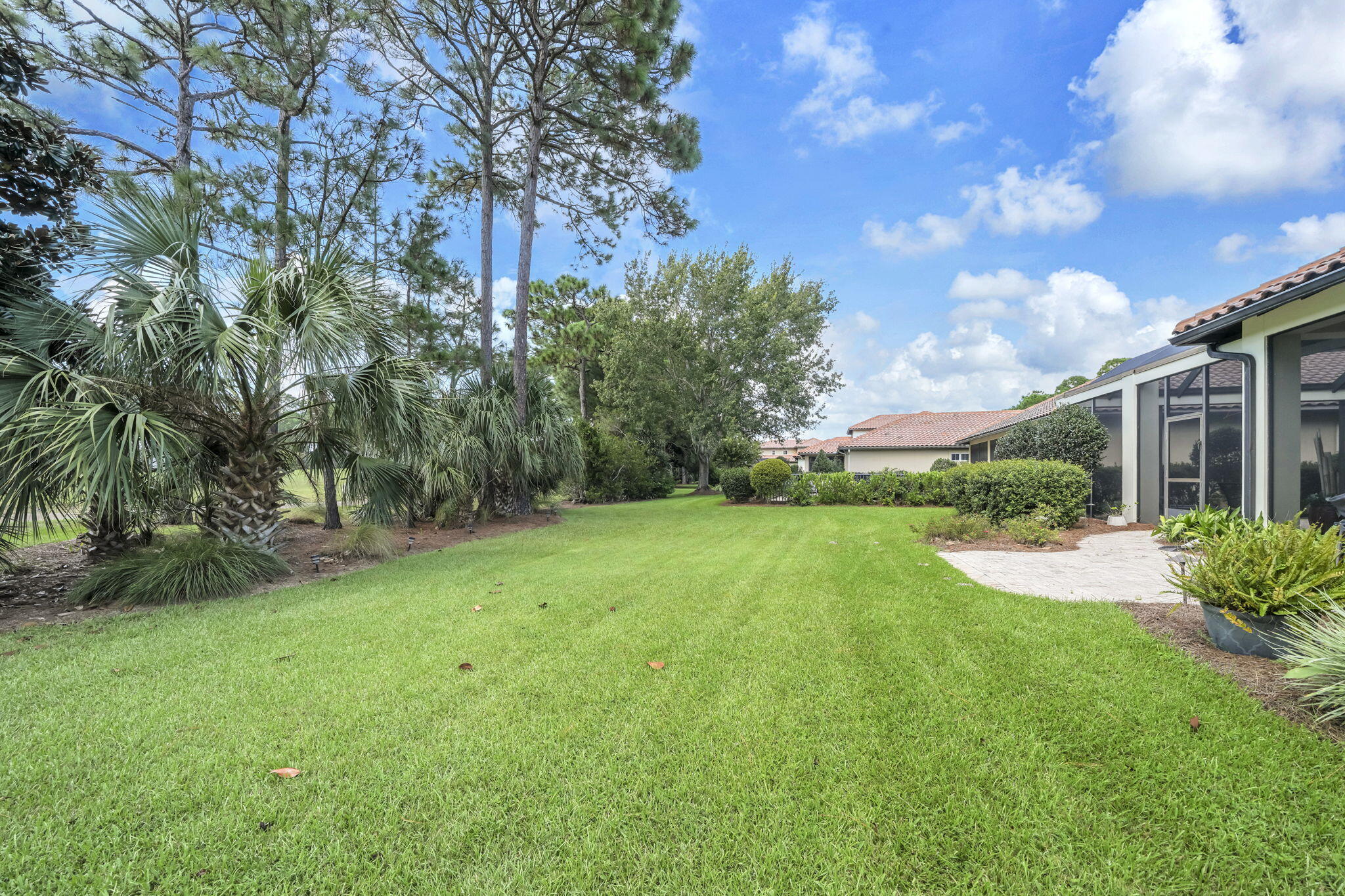 VINEYARD AT RAVEN OAKS - Residential