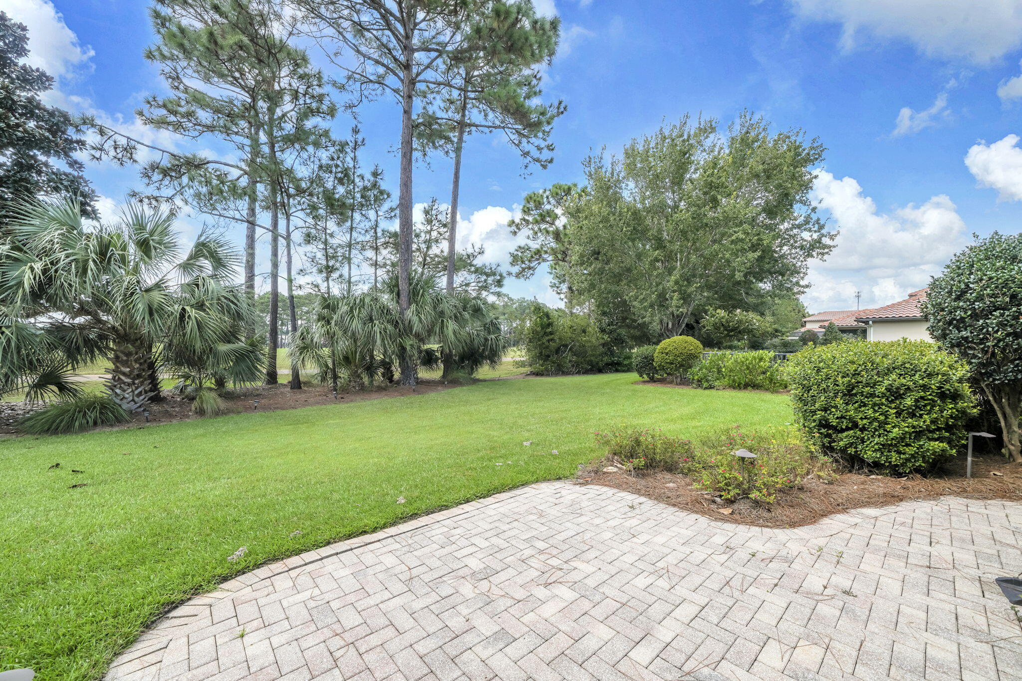 VINEYARD AT RAVEN OAKS - Residential