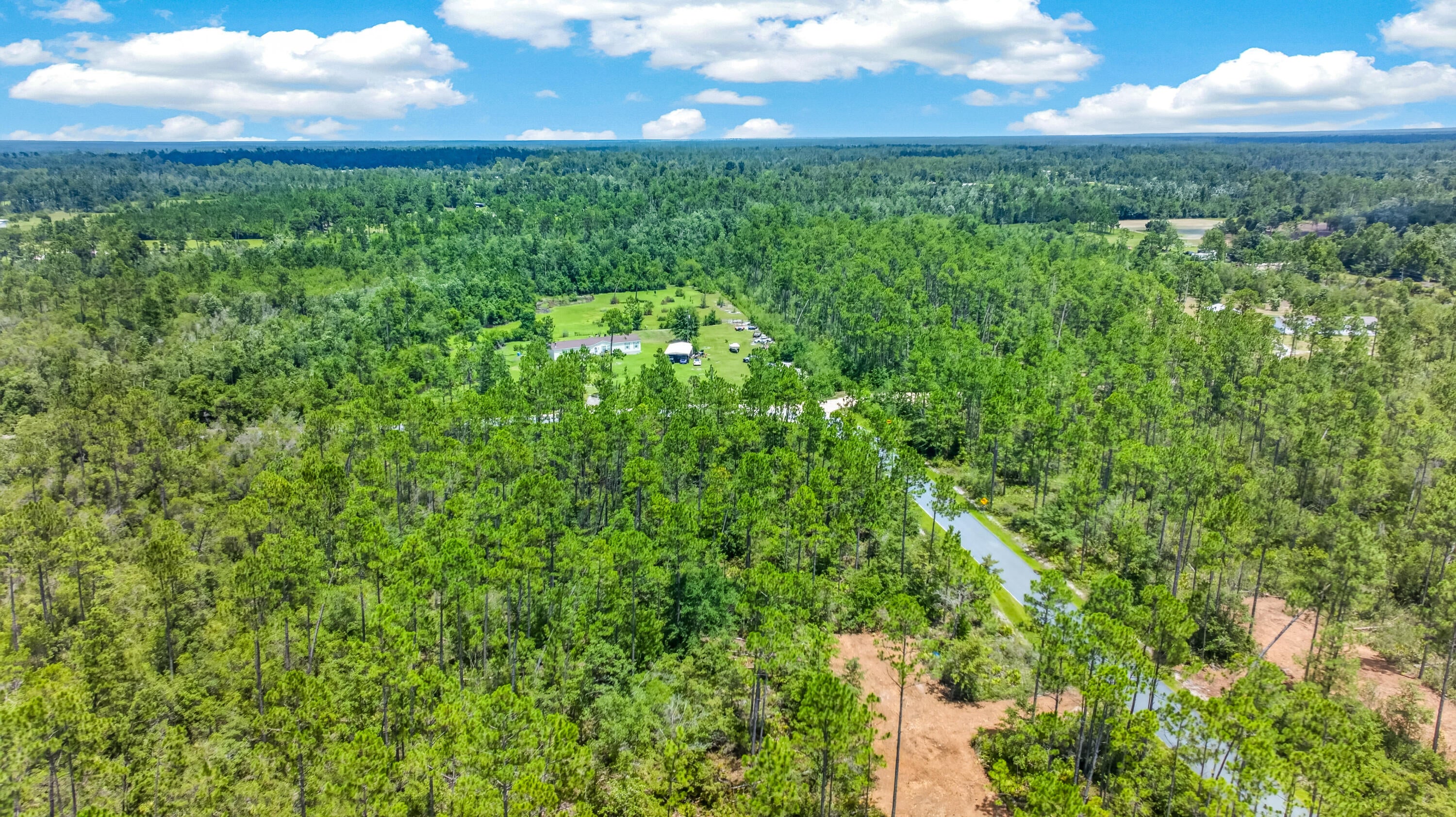 NO RECORDED SUBDIVISION - Land