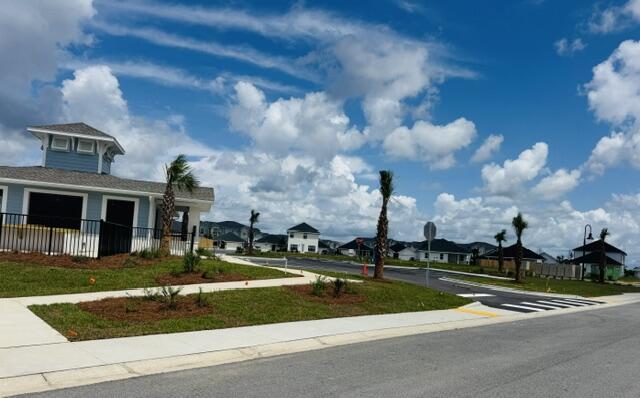 THE BLUFFS AT LAFAYETTE - Residential