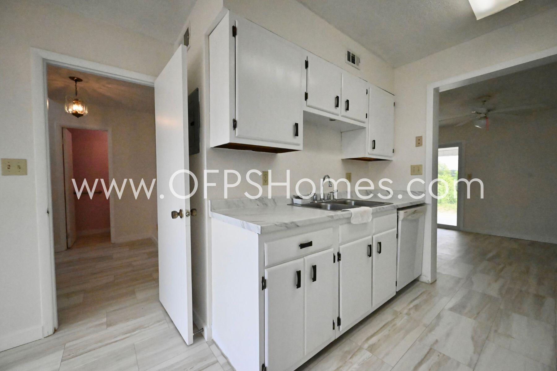 QUIETWOOD T/H - Residential Lease