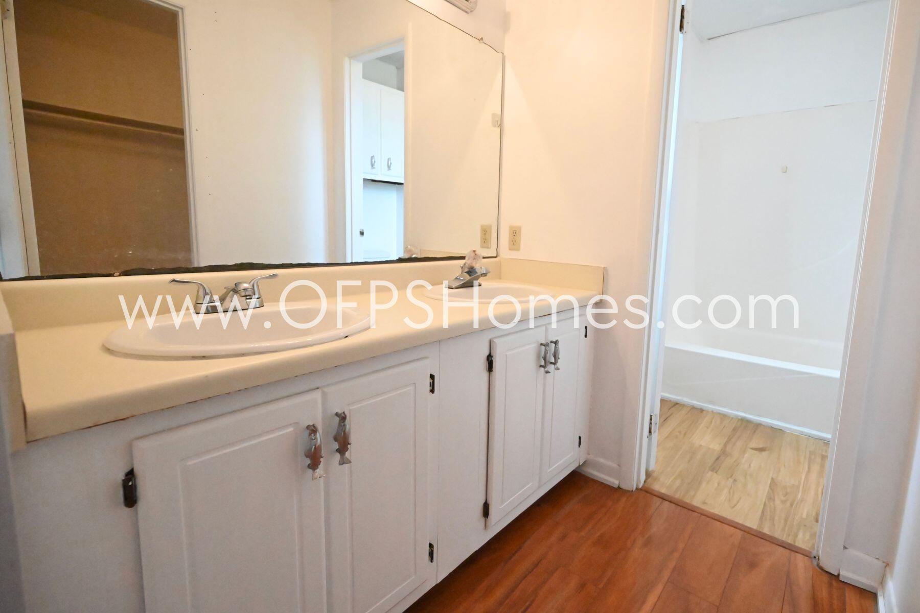 QUIETWOOD T/H - Residential Lease