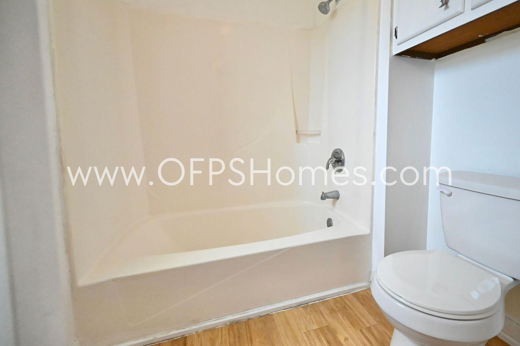 QUIETWOOD T/H - Residential Lease