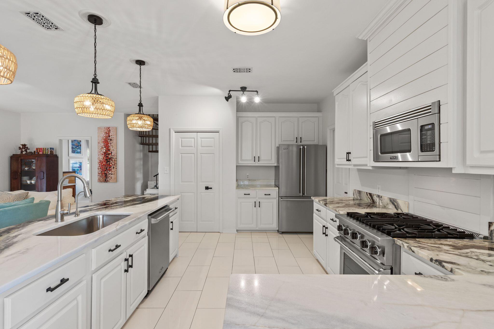 CRYSTAL LAKE PHASE I - Residential