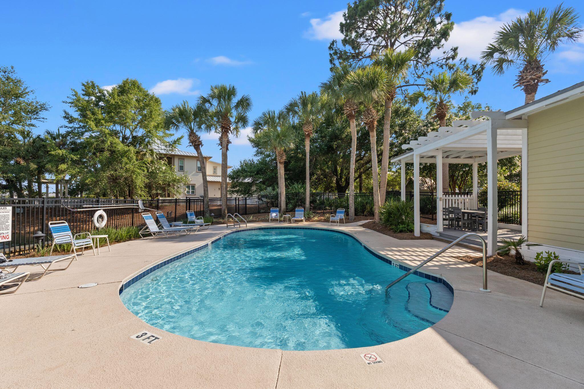 CRYSTAL LAKE PHASE I - Residential