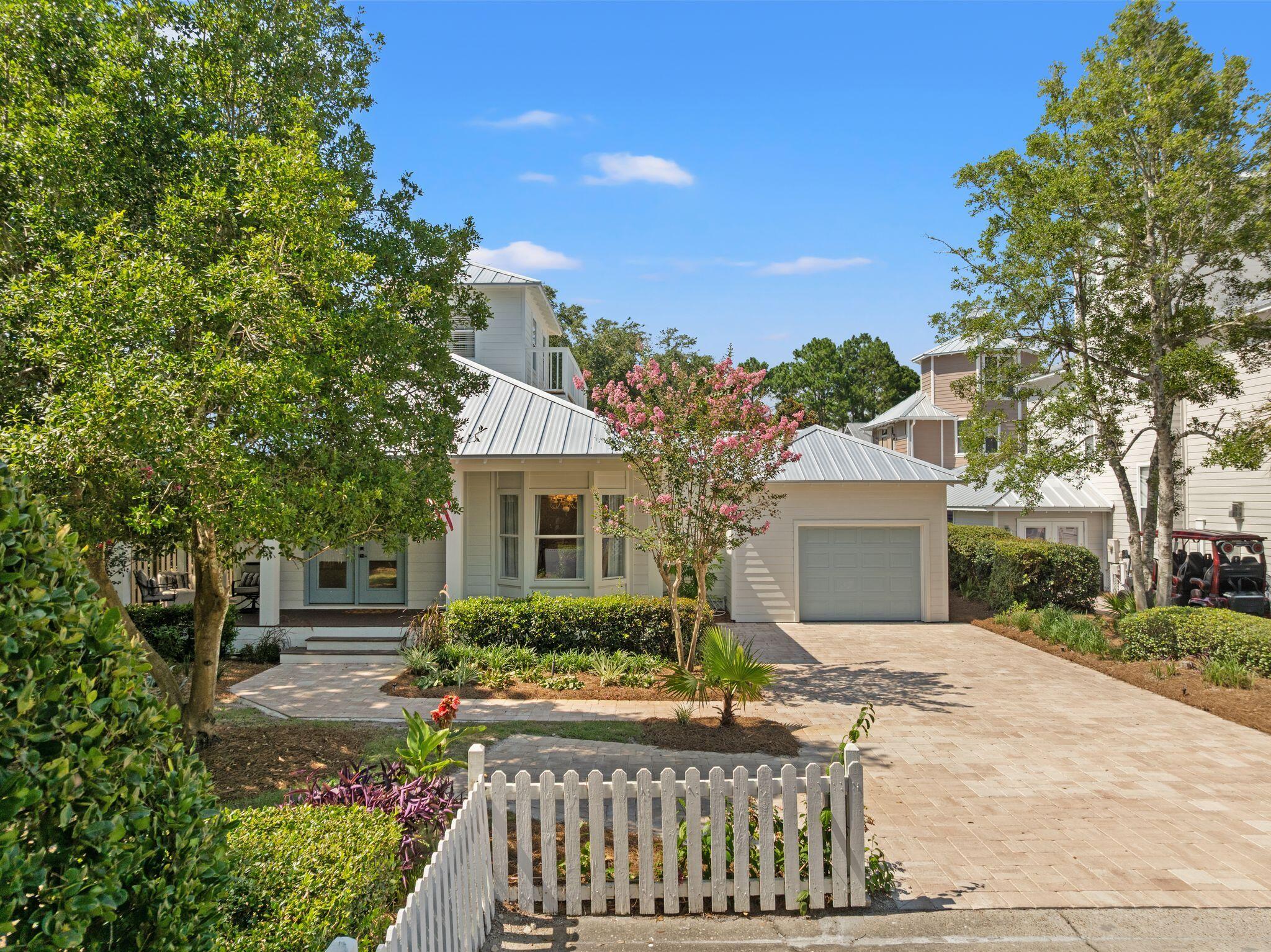 CRYSTAL LAKE PHASE I - Residential