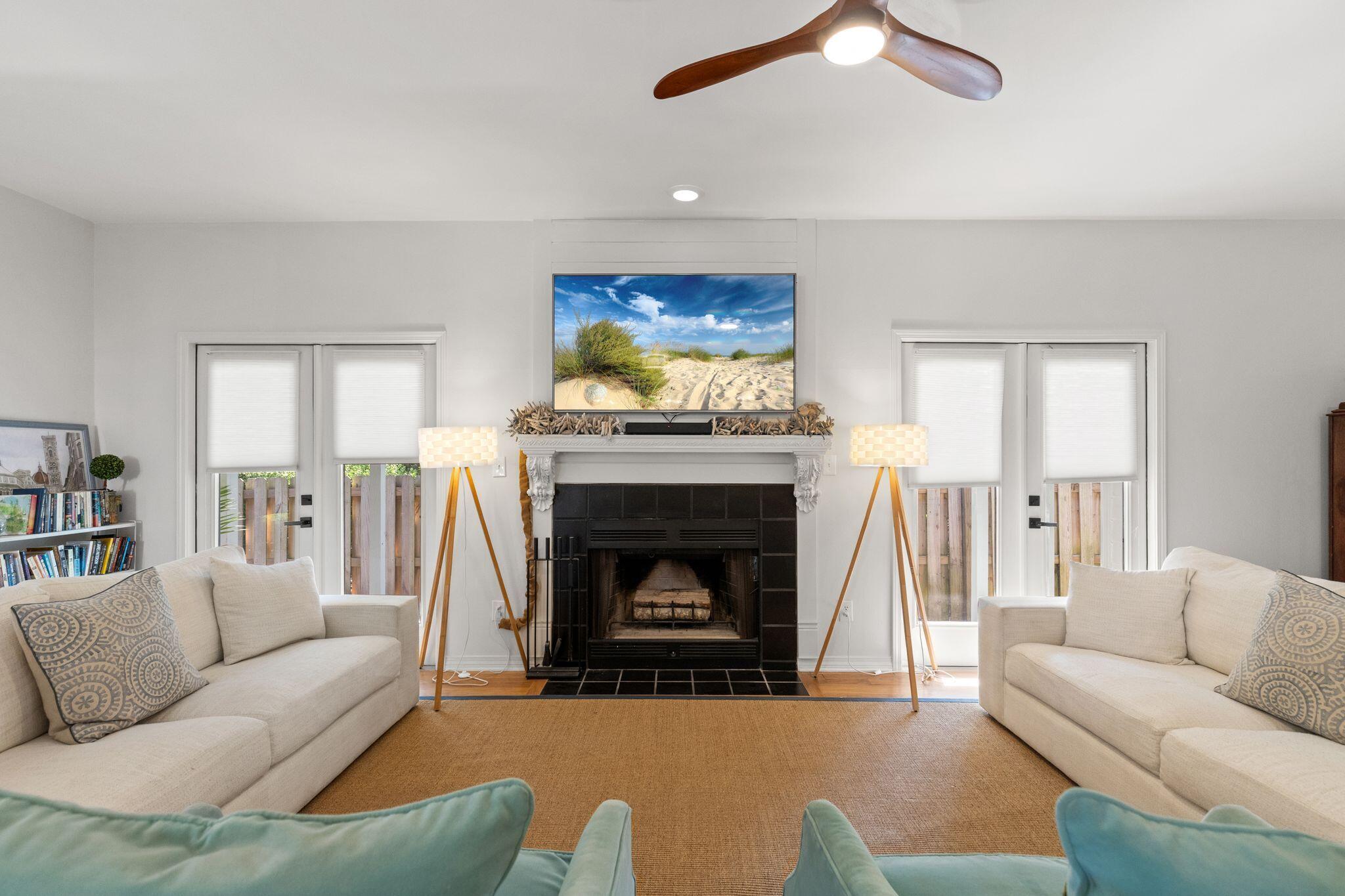 CRYSTAL LAKE PHASE I - Residential