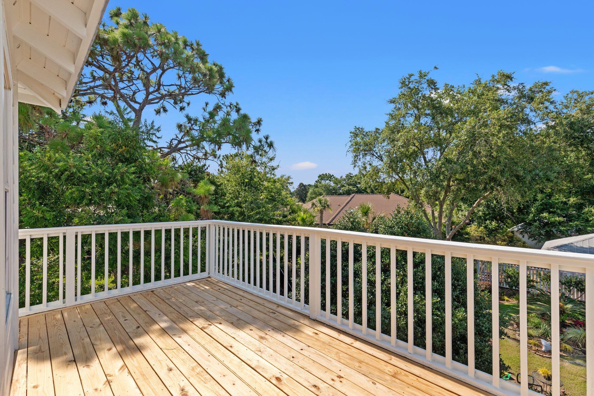 CRYSTAL LAKE PHASE I - Residential