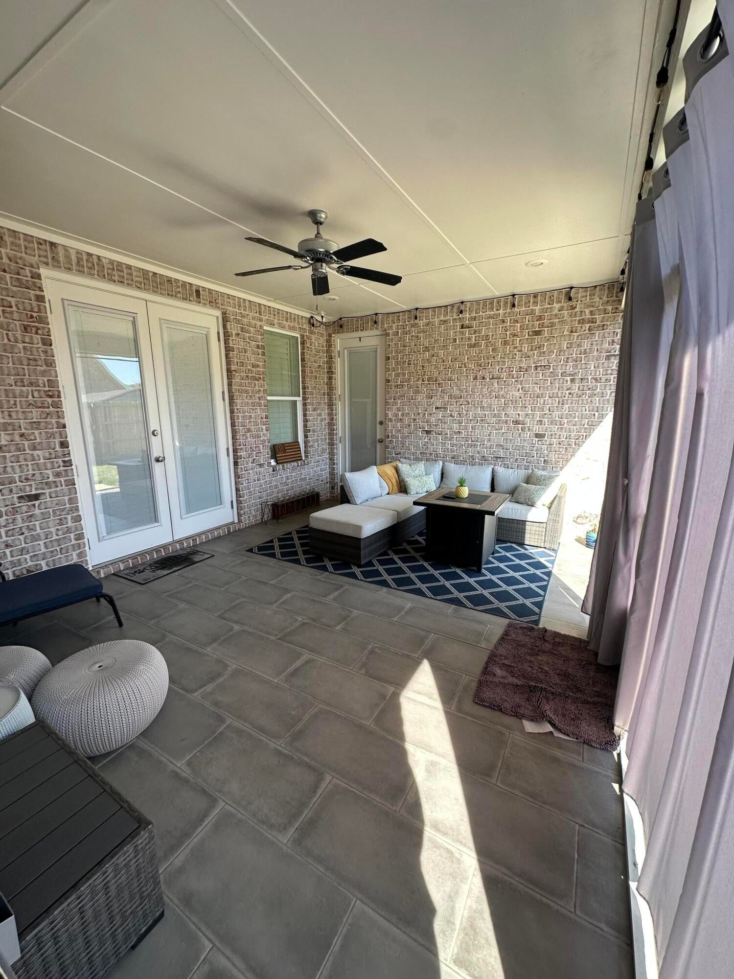 MAGNOLIA WOODS PHASE III - Residential Lease