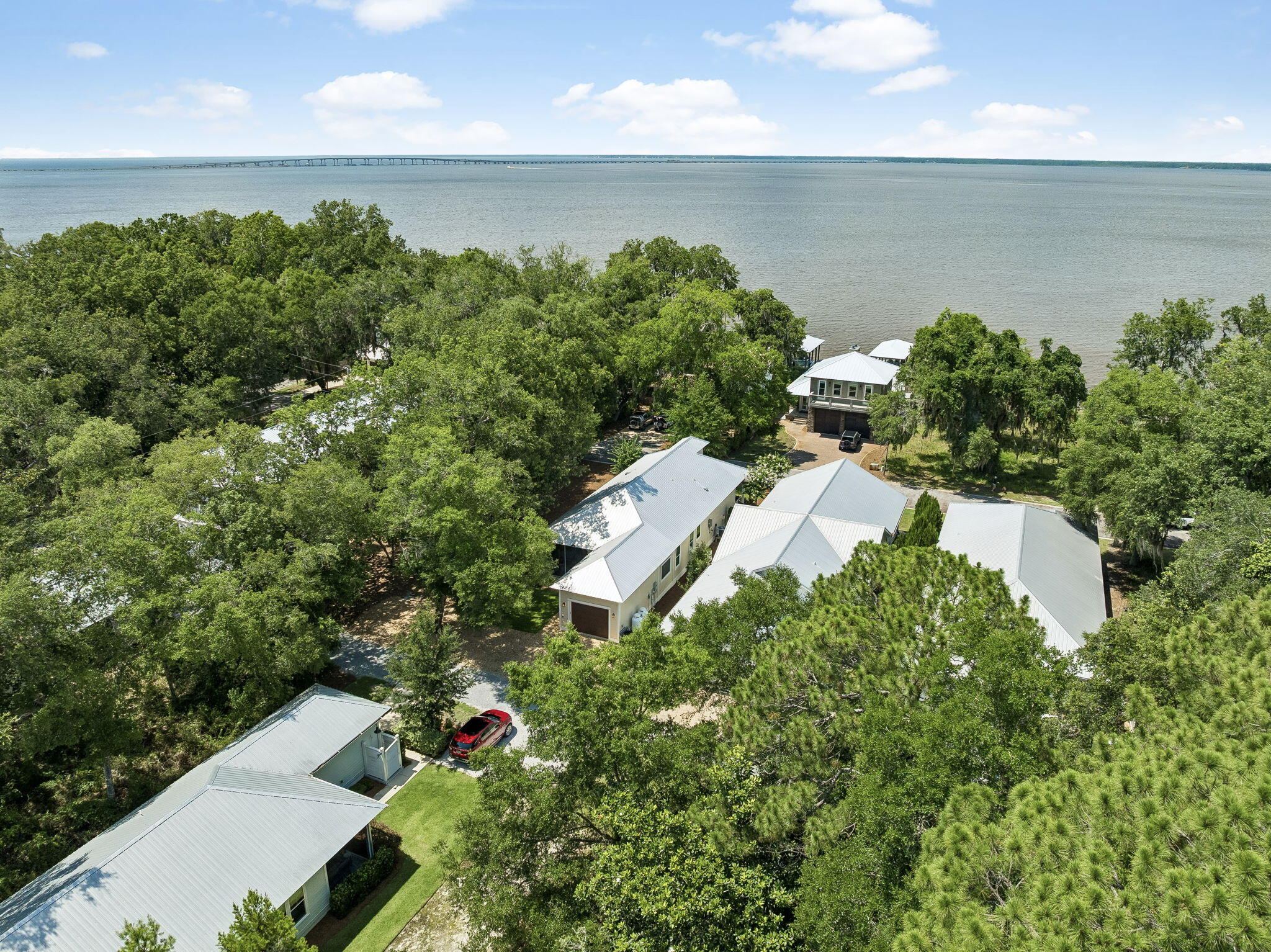 GRAYTON BAYOU - Residential