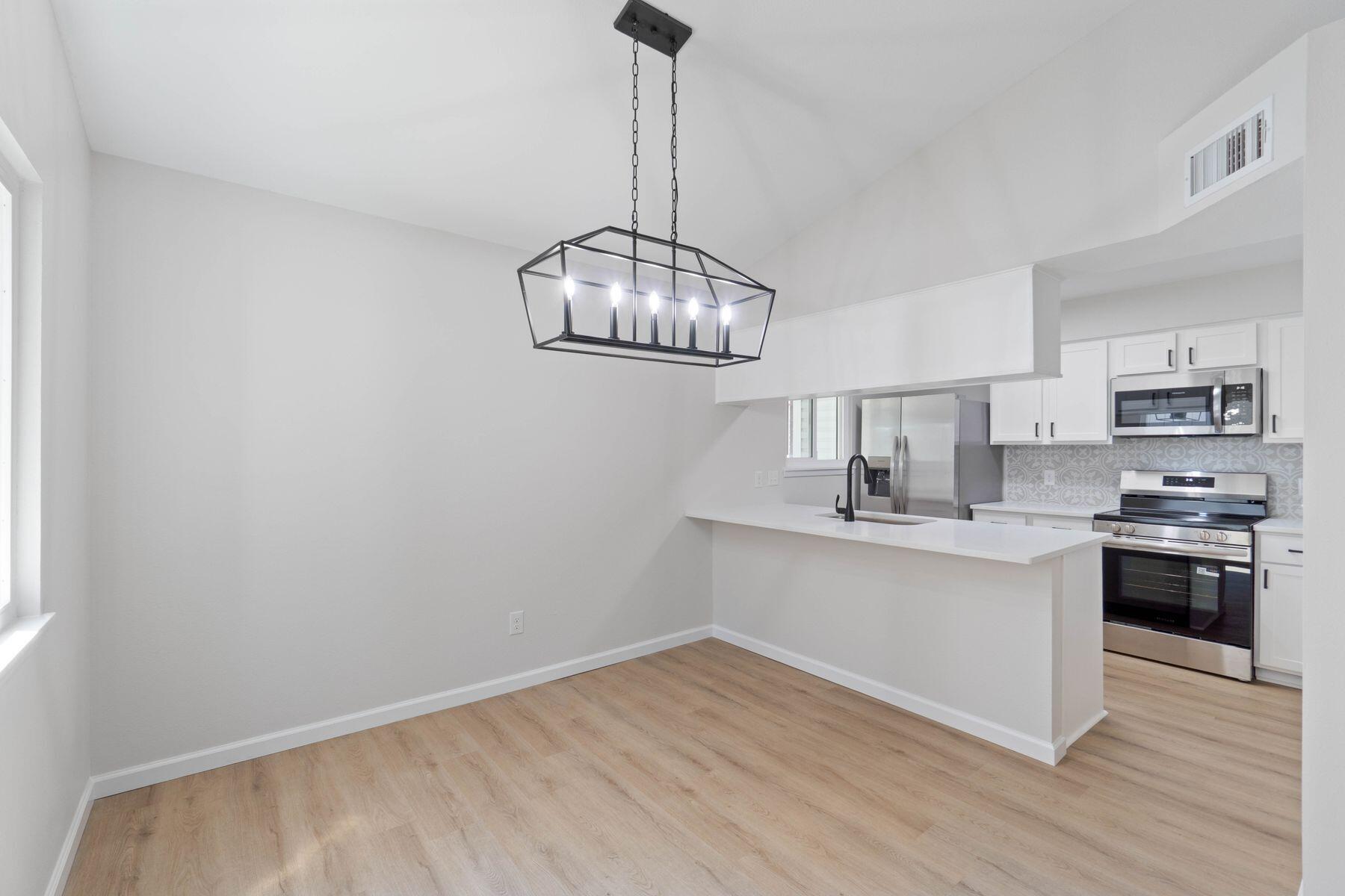 CEDAR RIDGE - Residential