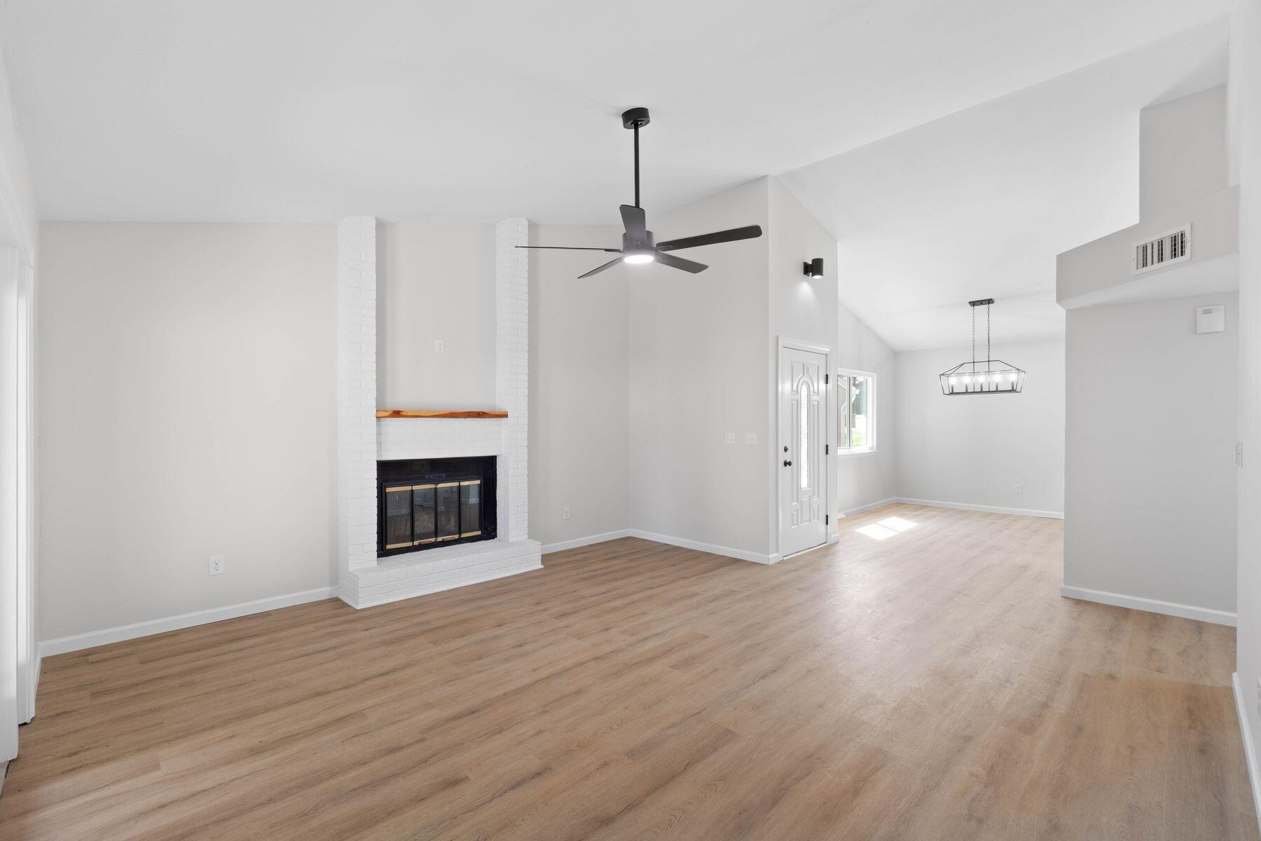CEDAR RIDGE - Residential