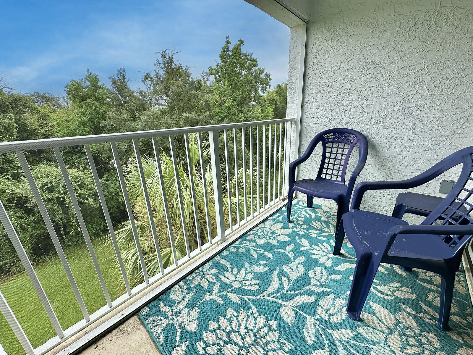 THE FLORIDA CLUB - Residential Lease
