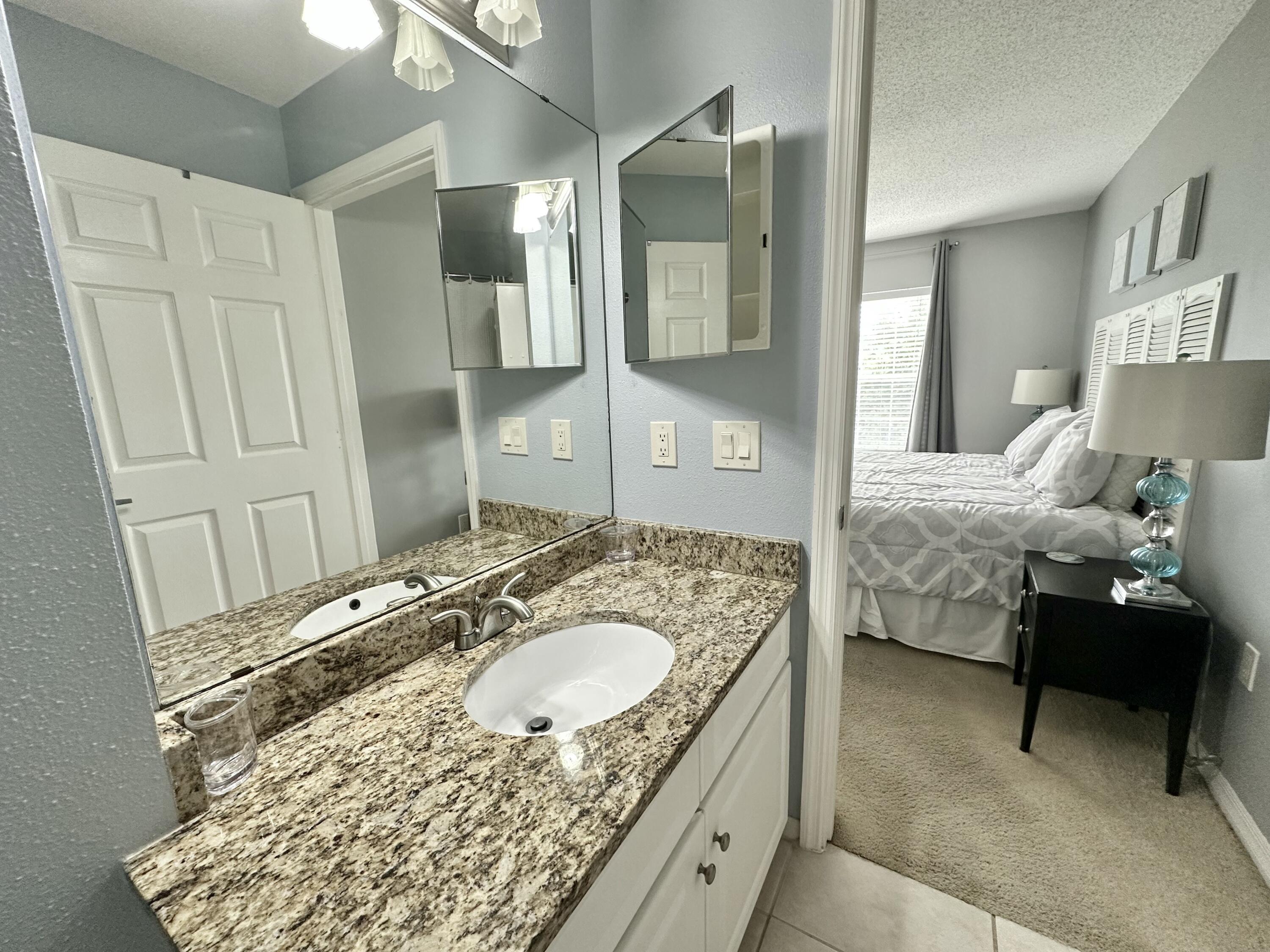 THE FLORIDA CLUB - Residential Lease
