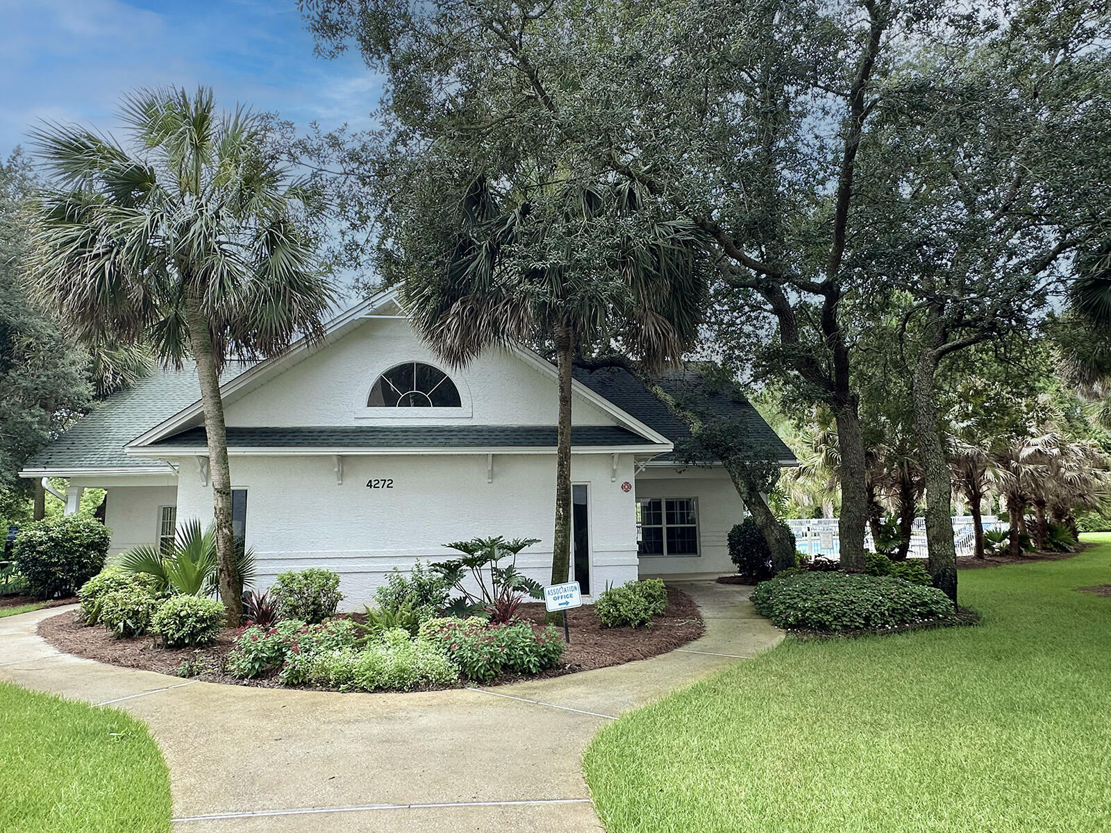 THE FLORIDA CLUB - Residential Lease